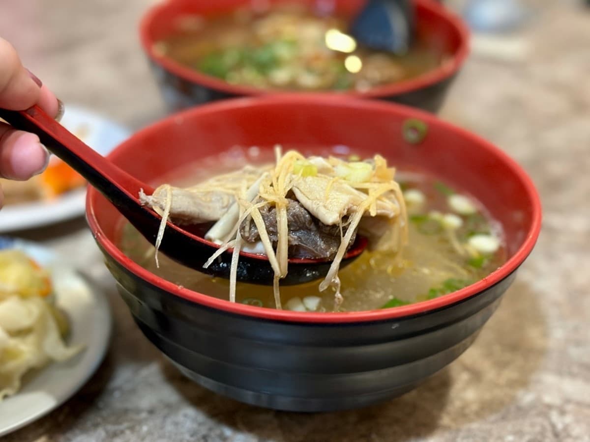 台北吃得到100元牛肉麵!隱身信義區巷弄、小資族覓食最愛,銅板滷味15元起 台北吃得到100元牛肉麵!隱身信義區巷弄、小資族覓食最愛,銅板滷味15元起