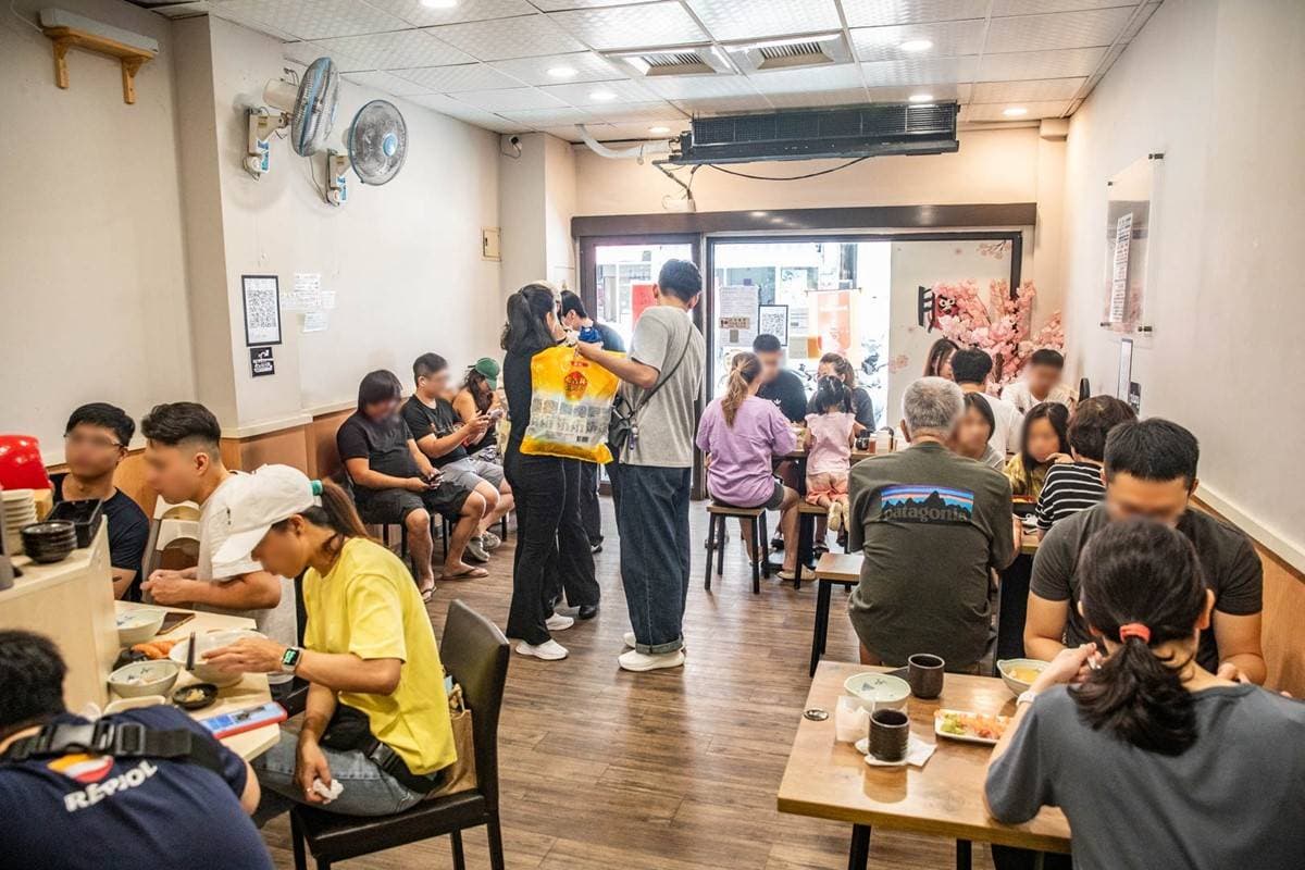 桃園人激推平價日料!厚切生魚片丼180元起,免費魚肉味噌湯可續碗 桃園人激推平價日料!厚切生魚片丼180元起,免費魚肉味噌湯可續碗