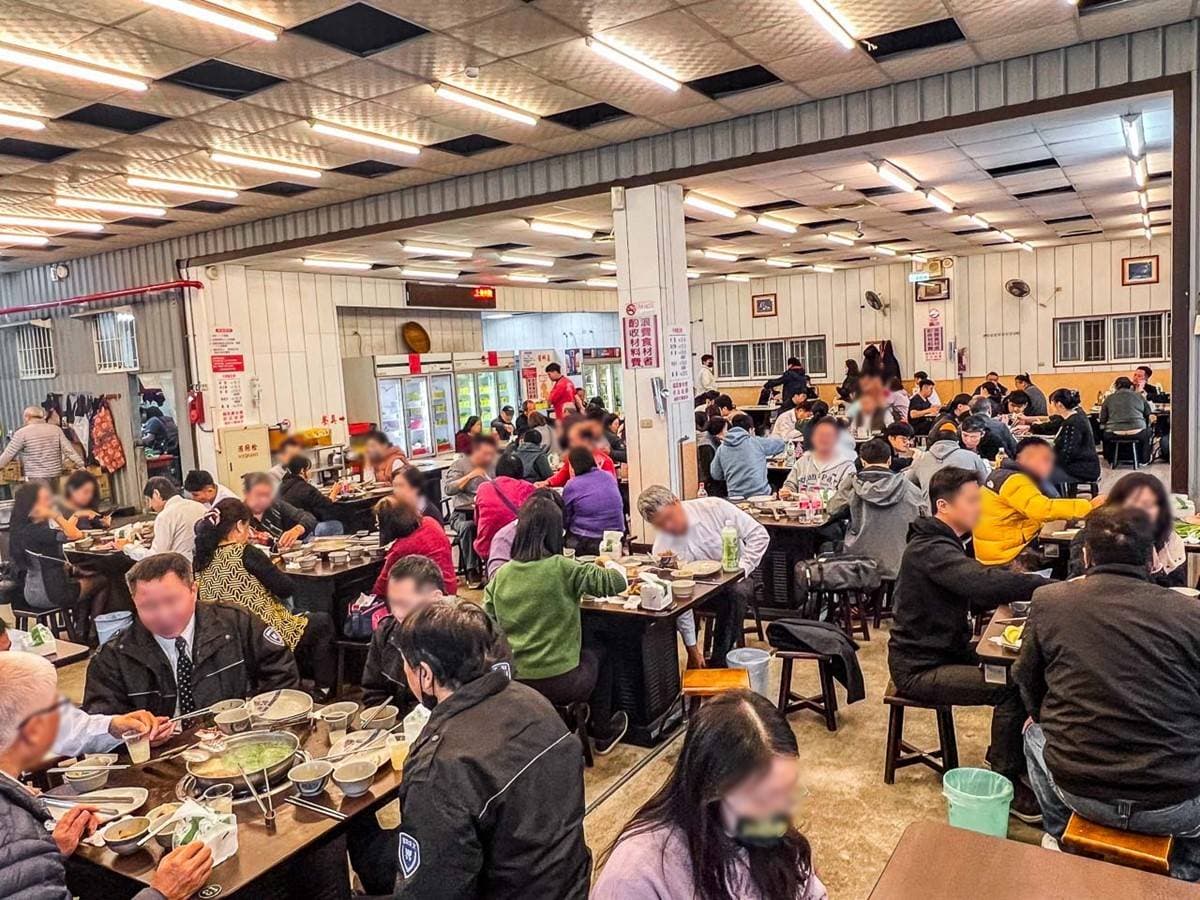 挑戰桃園最便宜!500元「羊肉爐吃到飽」免服務費,羊大骨、羊排整桶任你夾 挑戰桃園最便宜!500元「羊肉爐吃到飽」免服務費,羊大骨、羊排整桶任你夾