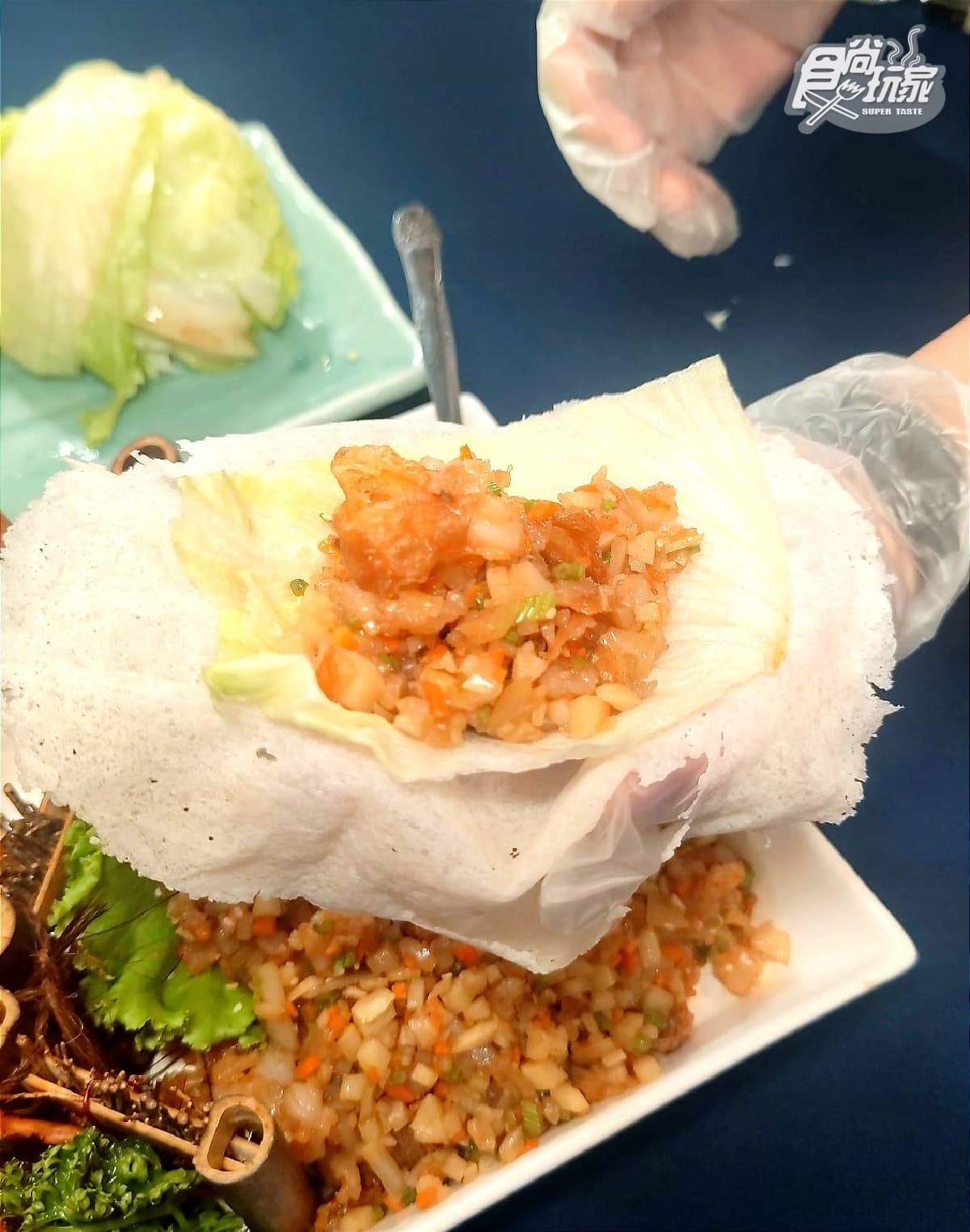 【獨家】現流小卷米粉買一送一!海鮮名店擁漁船,必點浮誇「霸王紅蟳米粉湯」 【獨家】現流小卷米粉買一送一!海鮮名店擁漁船,必點浮誇「霸王紅蟳米粉湯」