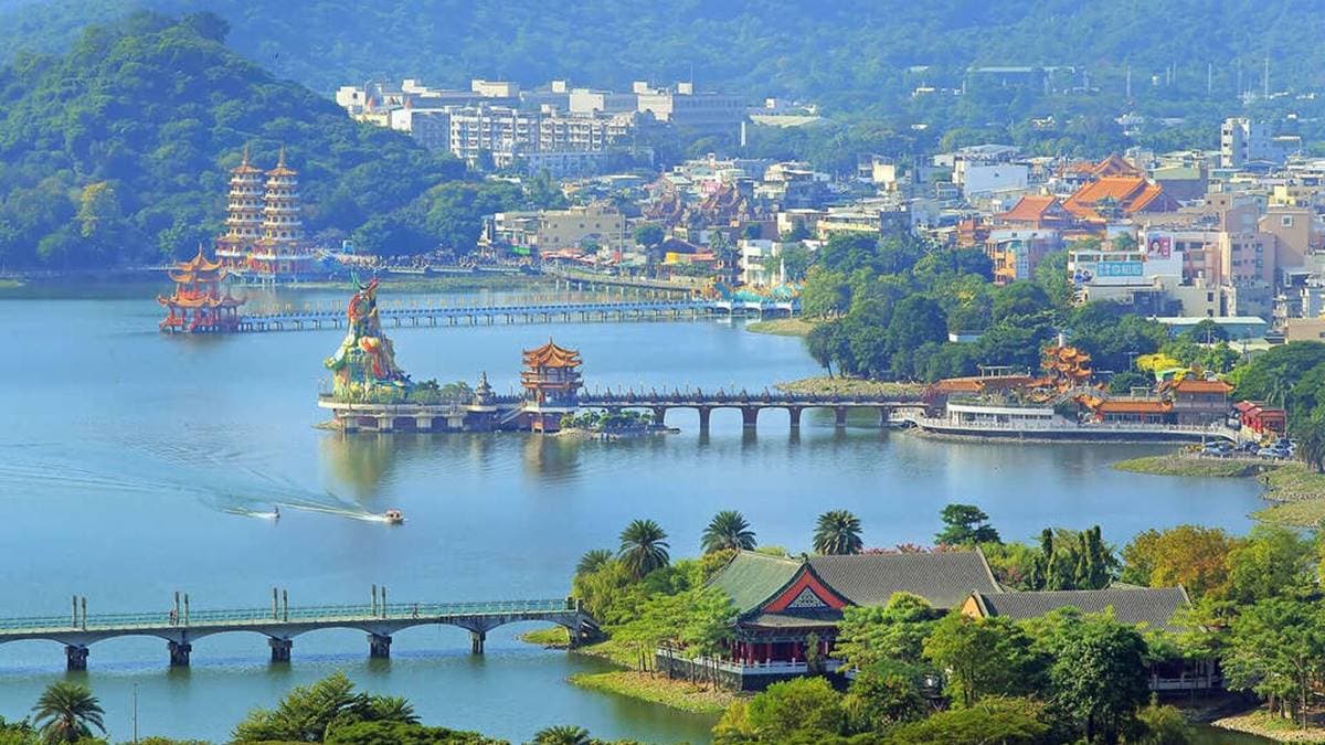 蓮池潭風景區 img