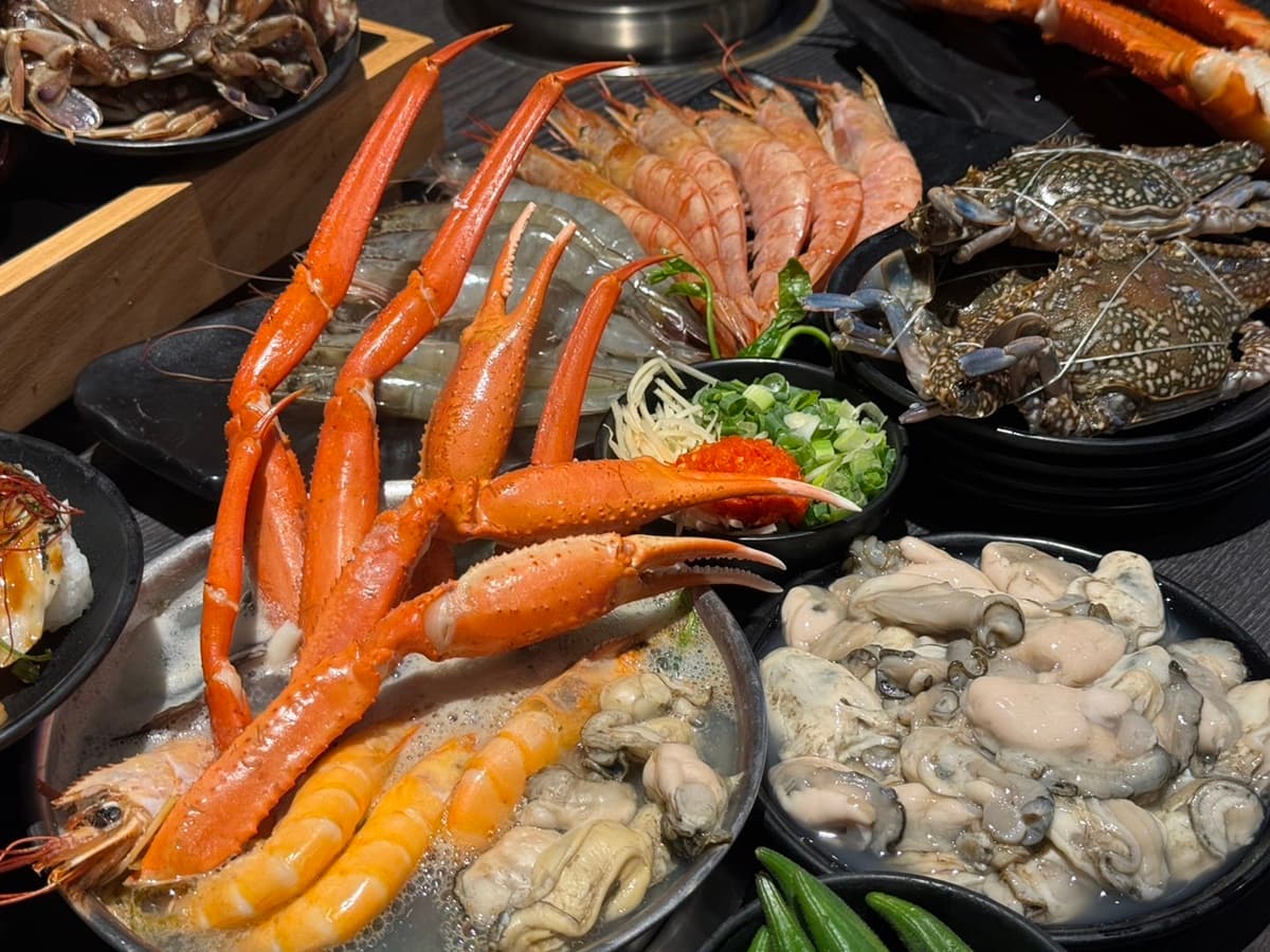 250元升級「松葉蟹吃到飽」!超過200款自助吧、海鮮肉品任吃,加碼推超狂甜點季 250元升級「松葉蟹吃到飽」!超過200款自助吧、海鮮肉品任吃,加碼推超狂甜點季