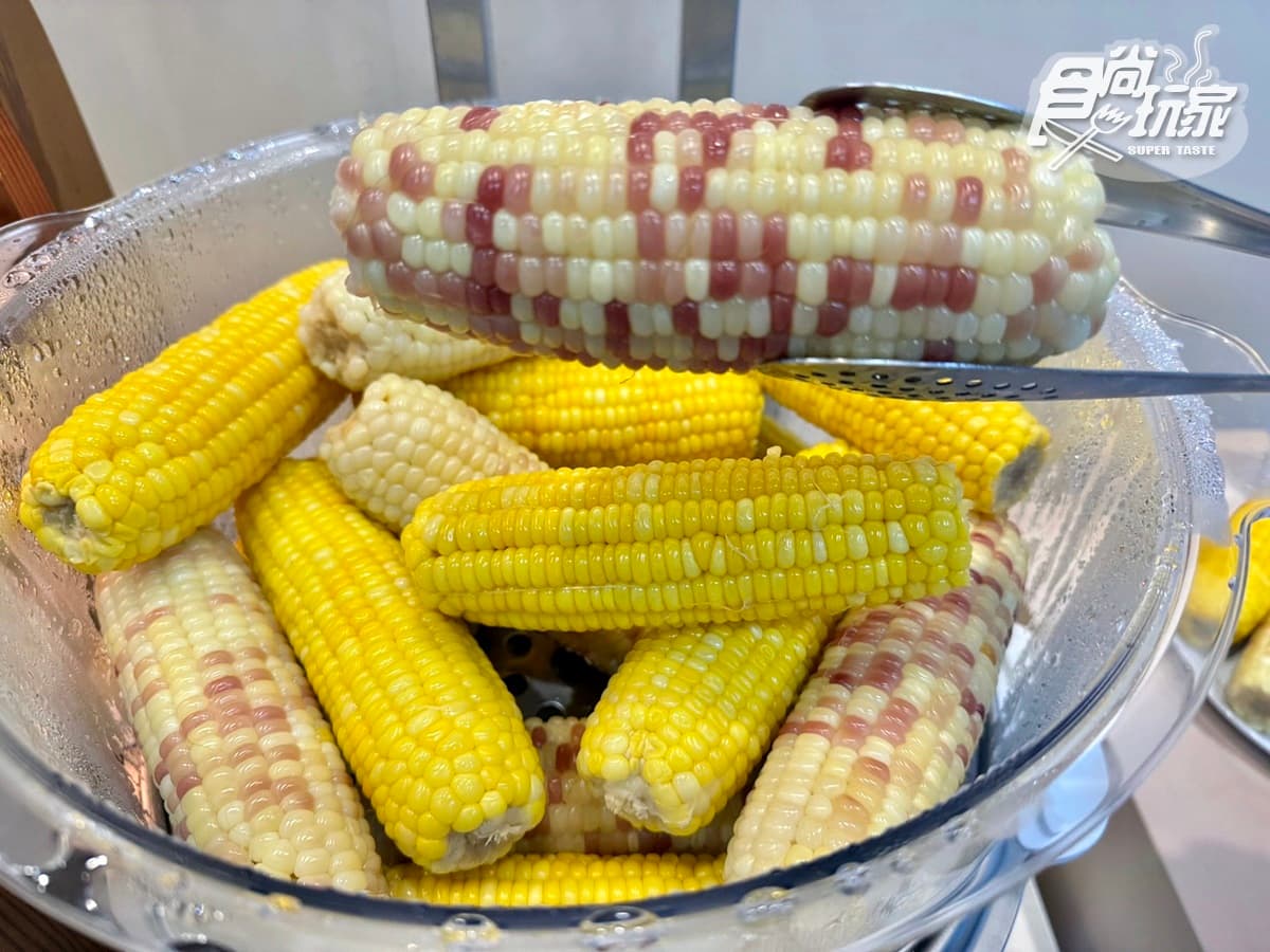 7-11全新蒸糯玉米、烤地瓜!透明「蒸玉米機」登場,滷味x關東煮爽嗑「大雞腿」 7-11全新蒸糯玉米、烤地瓜!透明「蒸玉米機」登場,滷味x關東煮爽嗑「大雞腿」