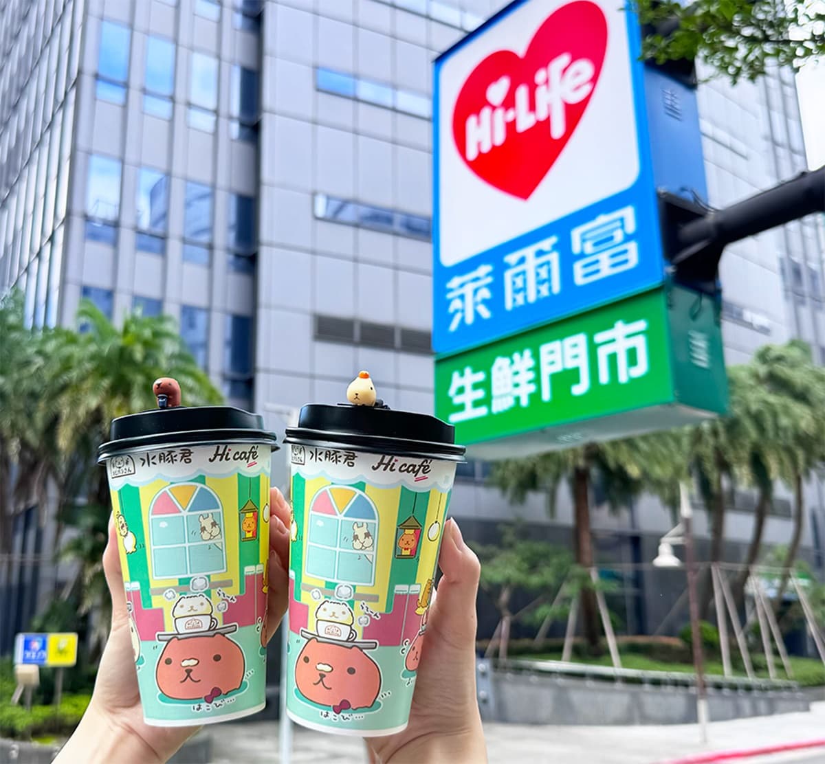 7-11咖啡10元、全家霜淇淋買一送一!超商新品優惠包,萊爾富送「水豚君杯塞」 7-11咖啡10元、全家霜淇淋買一送一!超商新品優惠包,萊爾富送「水豚君杯塞」