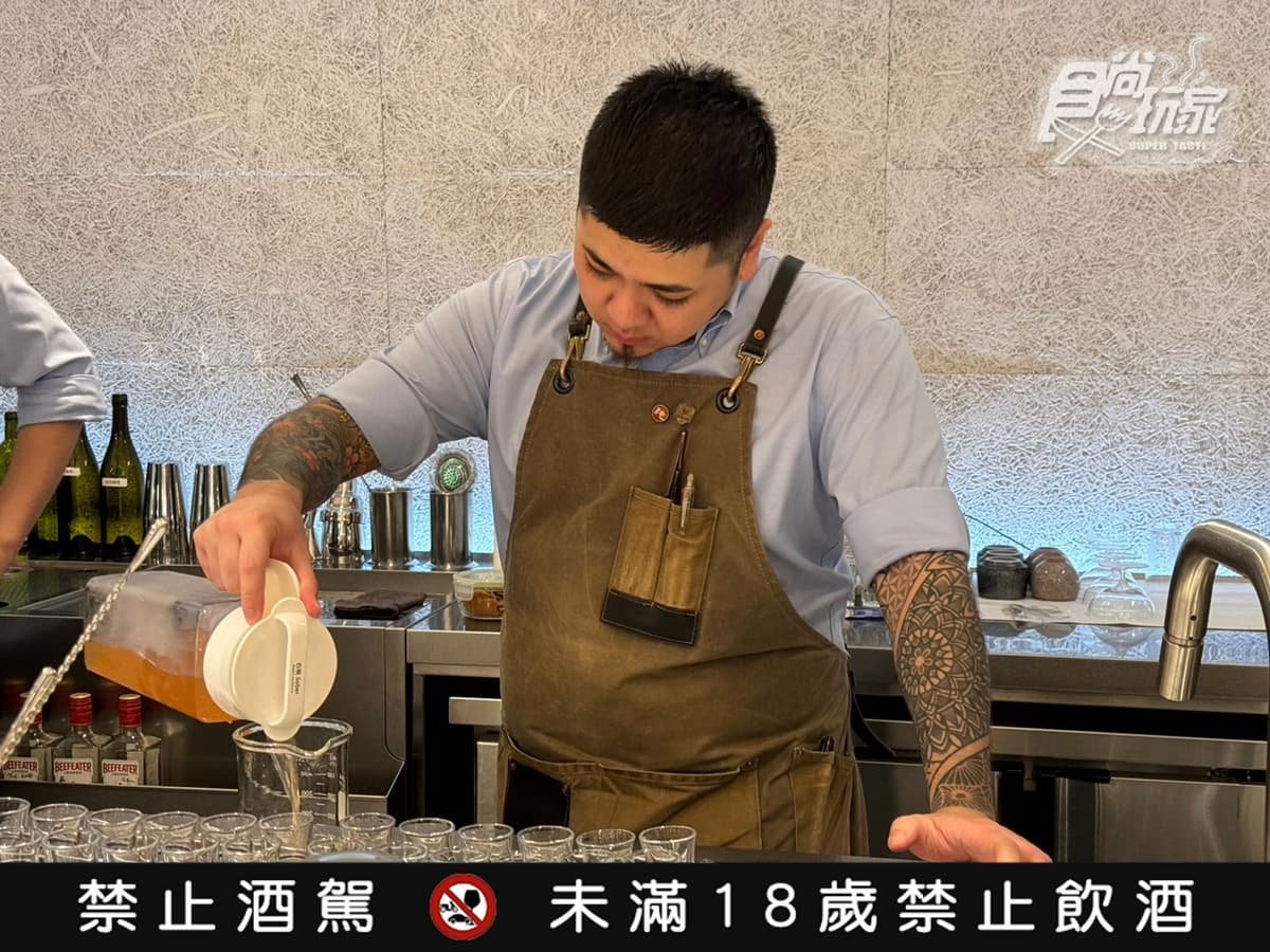 【新開店】市政府百貨地下「雨林系酒吧」!現點現調四季風味,酒精濃度任君挑 【新開店】市政府百貨地下「雨林系酒吧」!現點現調四季風味,酒精濃度任君挑