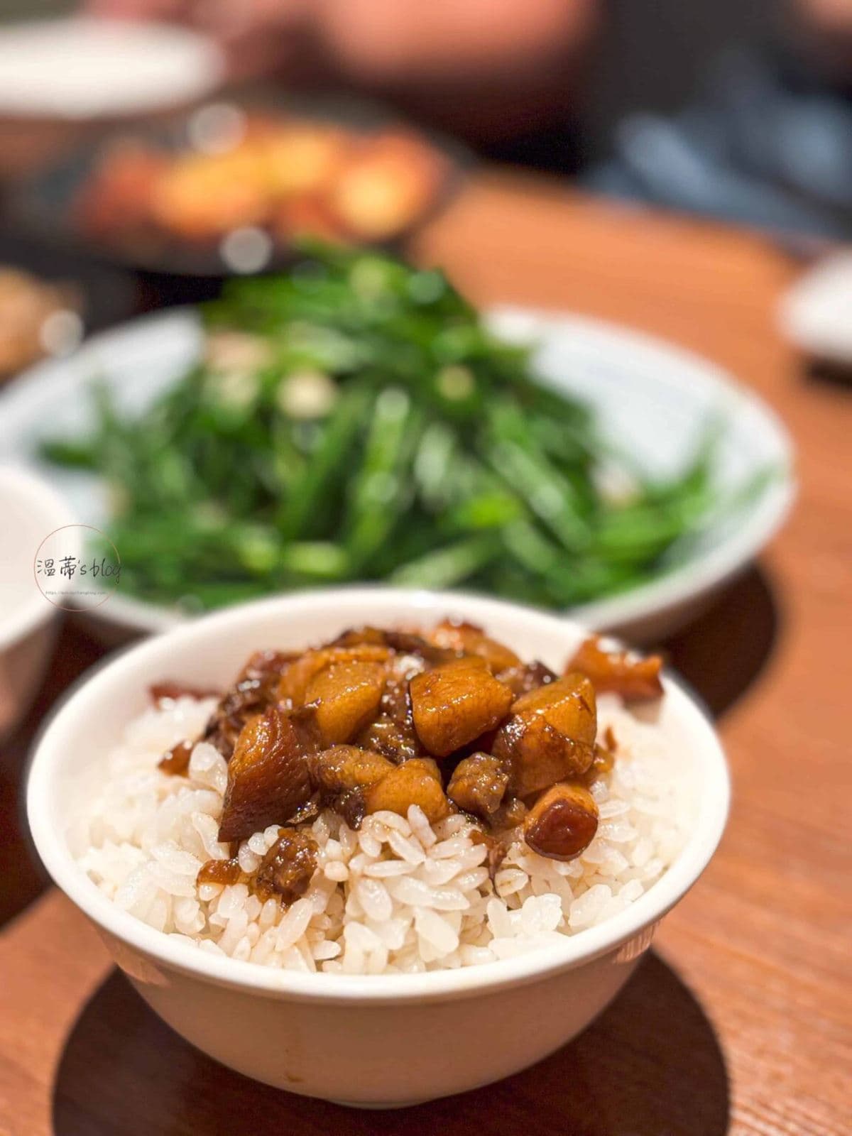 399元生啤喝到飽!台北「滷肉飯冠軍」熱炒店飄香50年,必點惹娘燒蛋 399元生啤喝到飽!台北「滷肉飯冠軍」熱炒店飄香50年,必點惹娘燒蛋
