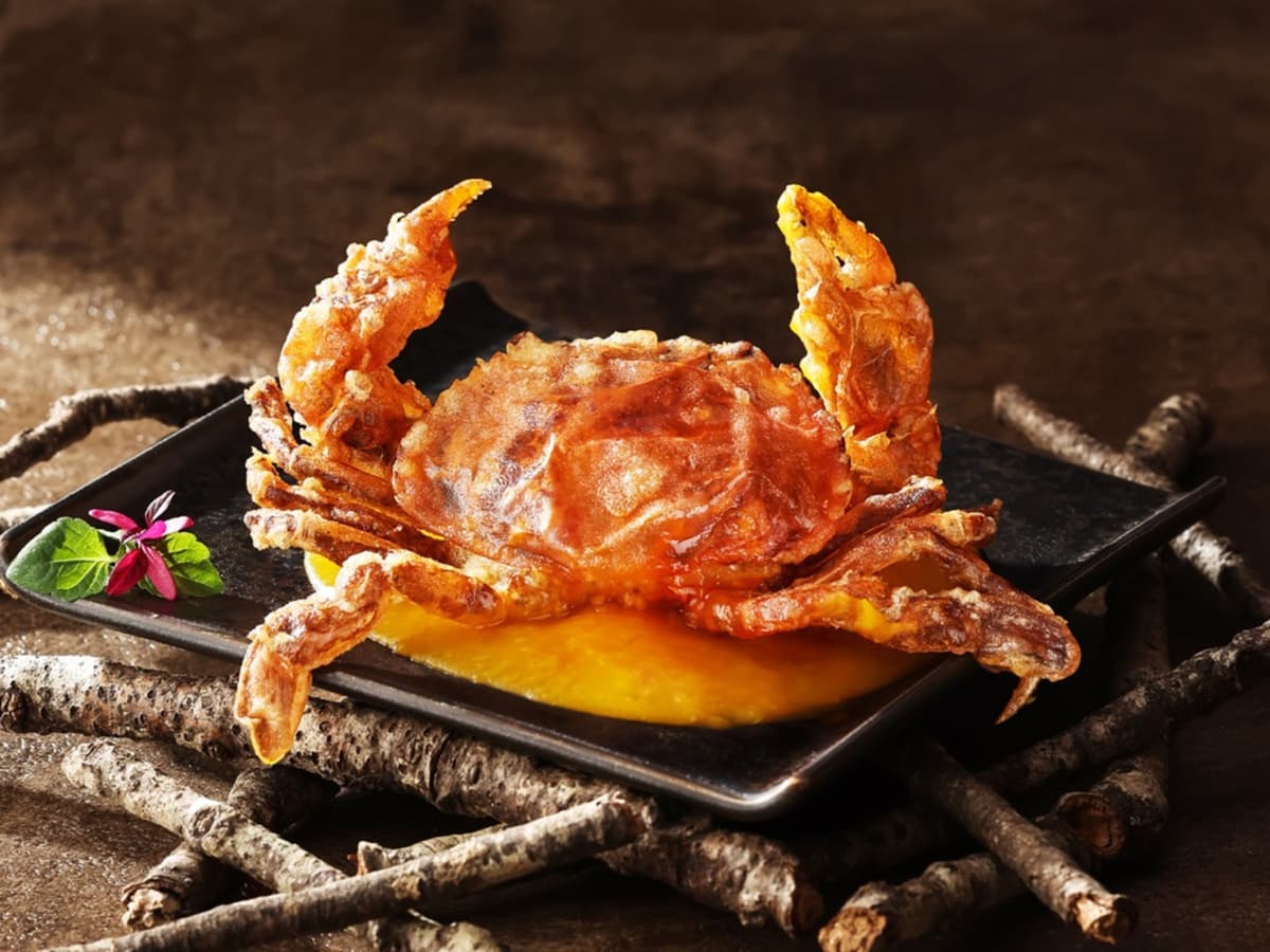 消費套餐並拍照打卡,送「黃金軟殼蟹天婦羅」