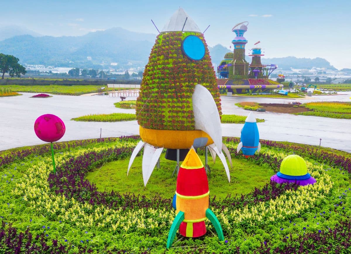 17公尺「太空花城」降落台中!2024「新社花海節」11/9免費逛,7大展區曝光 17公尺「太空花城」降落台中!2024「新社花海節」11/9免費逛,7大展區曝光