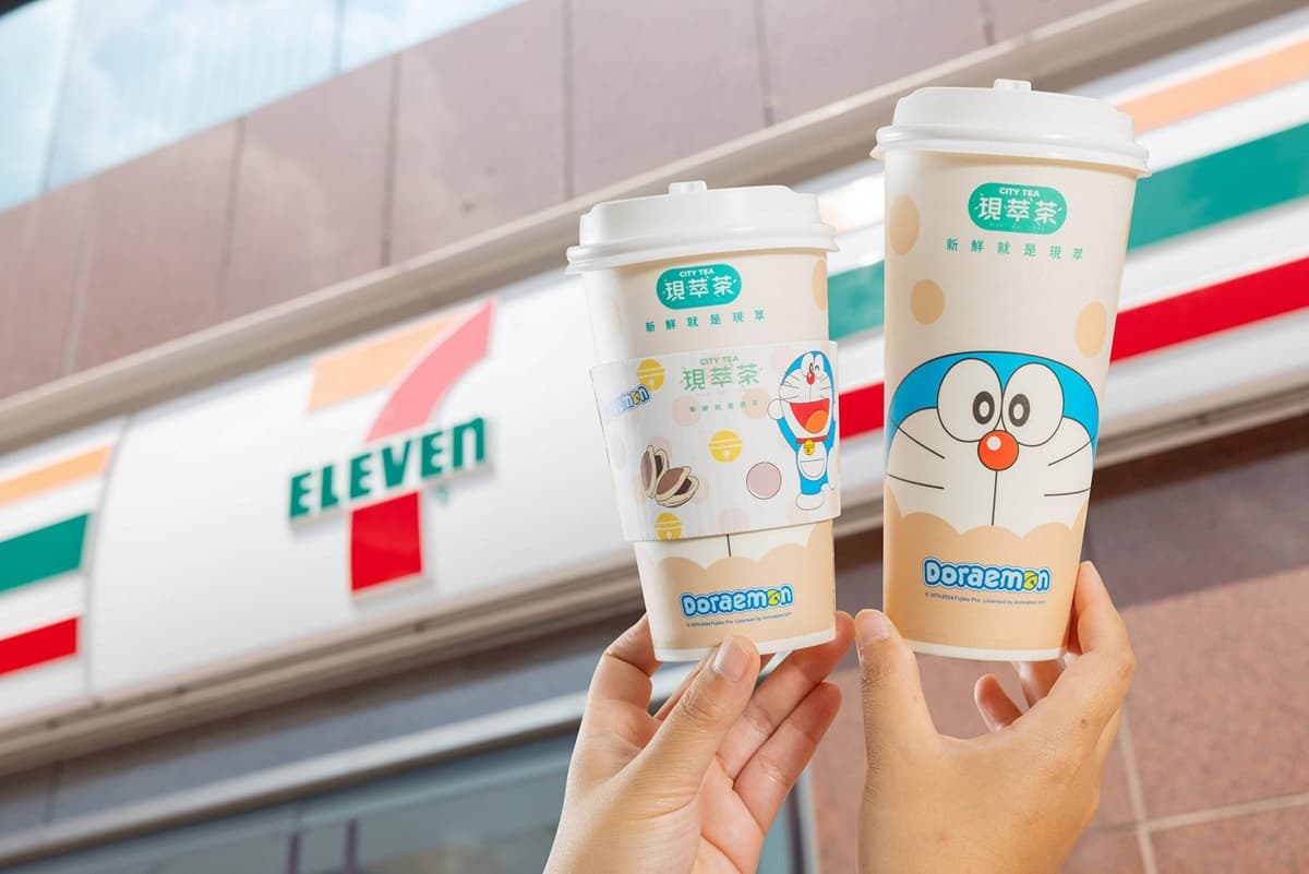 哆啦A夢手搖杯!7-11首推「哆啦A夢」主題杯,保溫杯、抱枕毯4周邊手刀加購 哆啦A夢手搖杯!7-11首推「哆啦A夢」主題杯,保溫杯、抱枕毯4周邊手刀加購