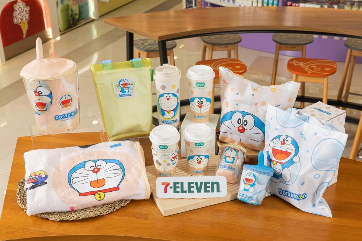 哆啦A夢手搖杯!7-11首推「哆啦A夢」主題杯,保溫杯、抱枕毯4周邊手刀加購 哆啦A夢手搖杯!7-11首推「哆啦A夢」主題杯,保溫杯、抱枕毯4周邊手刀加購