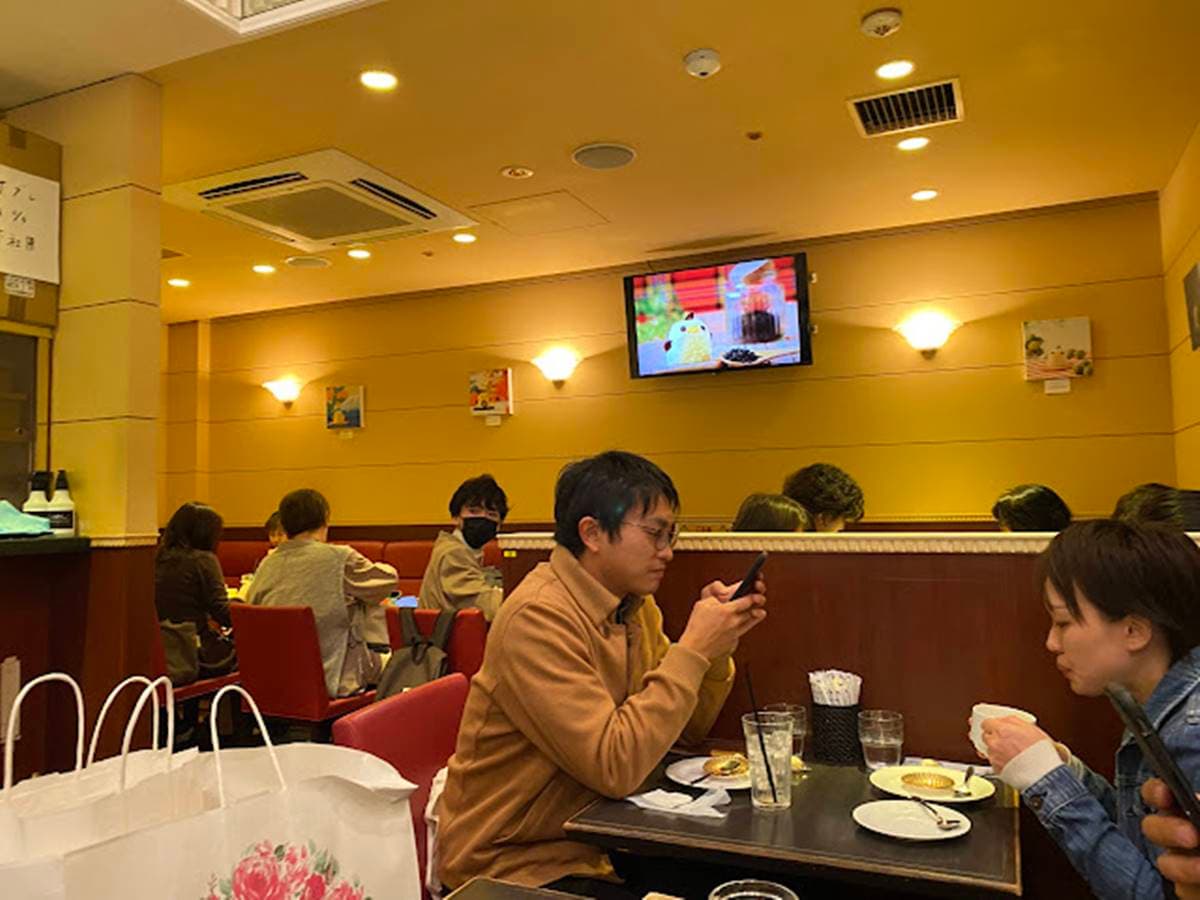 名古屋限定人氣甜點!Q軟可愛「小雞布丁蛋糕」,每天3時間一出爐就秒殺 名古屋限定人氣甜點!Q軟可愛「小雞布丁蛋糕」,每天3時間一出爐就秒殺