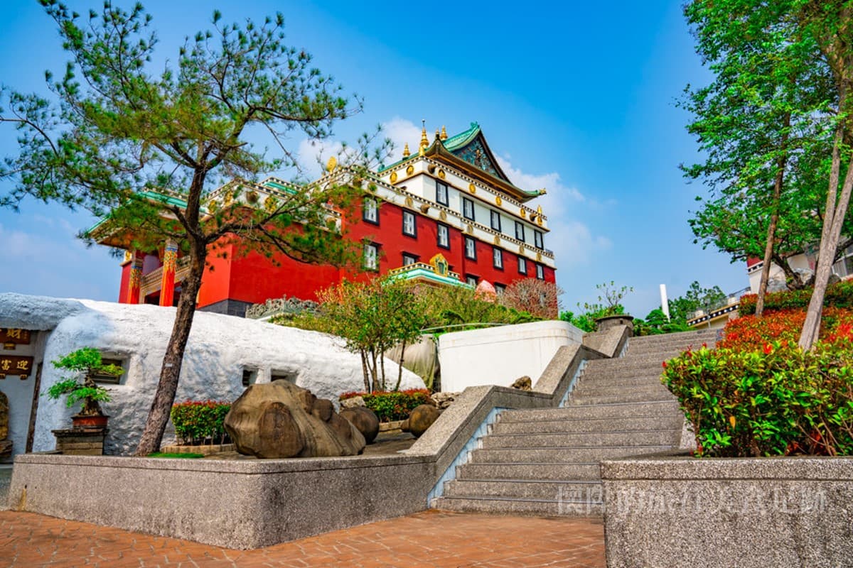 免出國拍爆美照!台版「小西藏」藏在這,全台最大藏傳佛寺、必拍18公尺大佛 免出國拍爆美照!台版「小西藏」藏在這,全台最大藏傳佛寺、必拍18公尺大佛