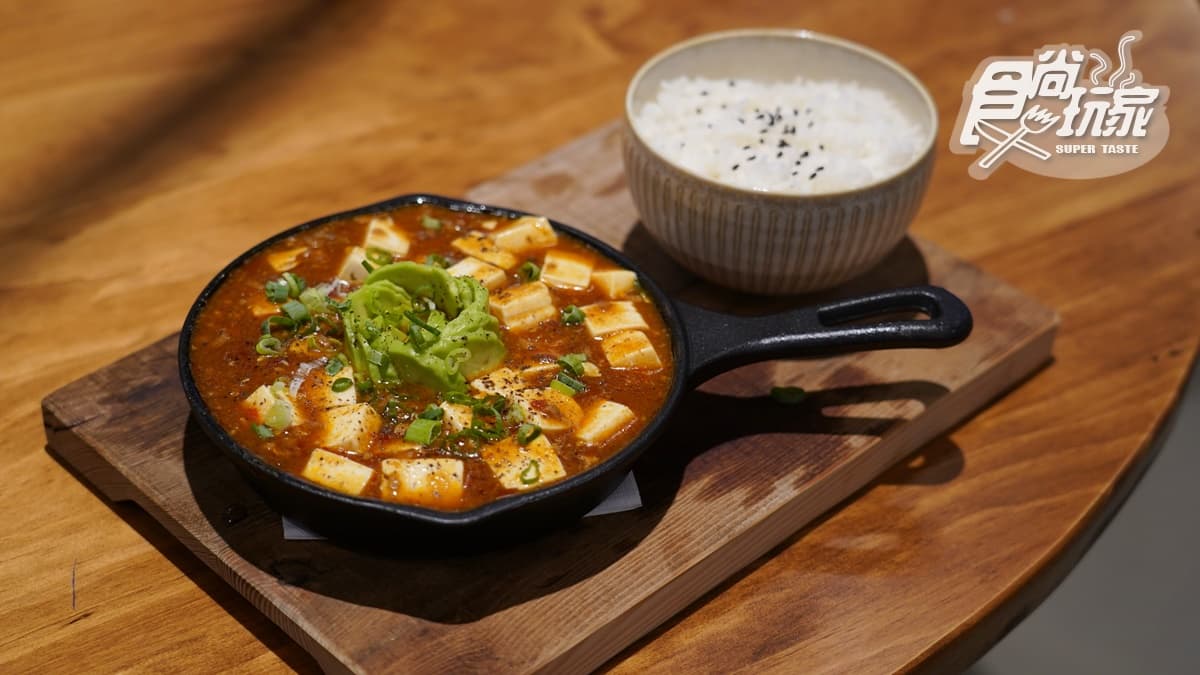 快衝三井二館!林口「高CP值早午餐」3間:首創「酪梨滷肉飯」、隱身市區露營風 快衝三井二館!林口「高CP值早午餐」3間:首創「酪梨滷肉飯」、隱身市區露營風
