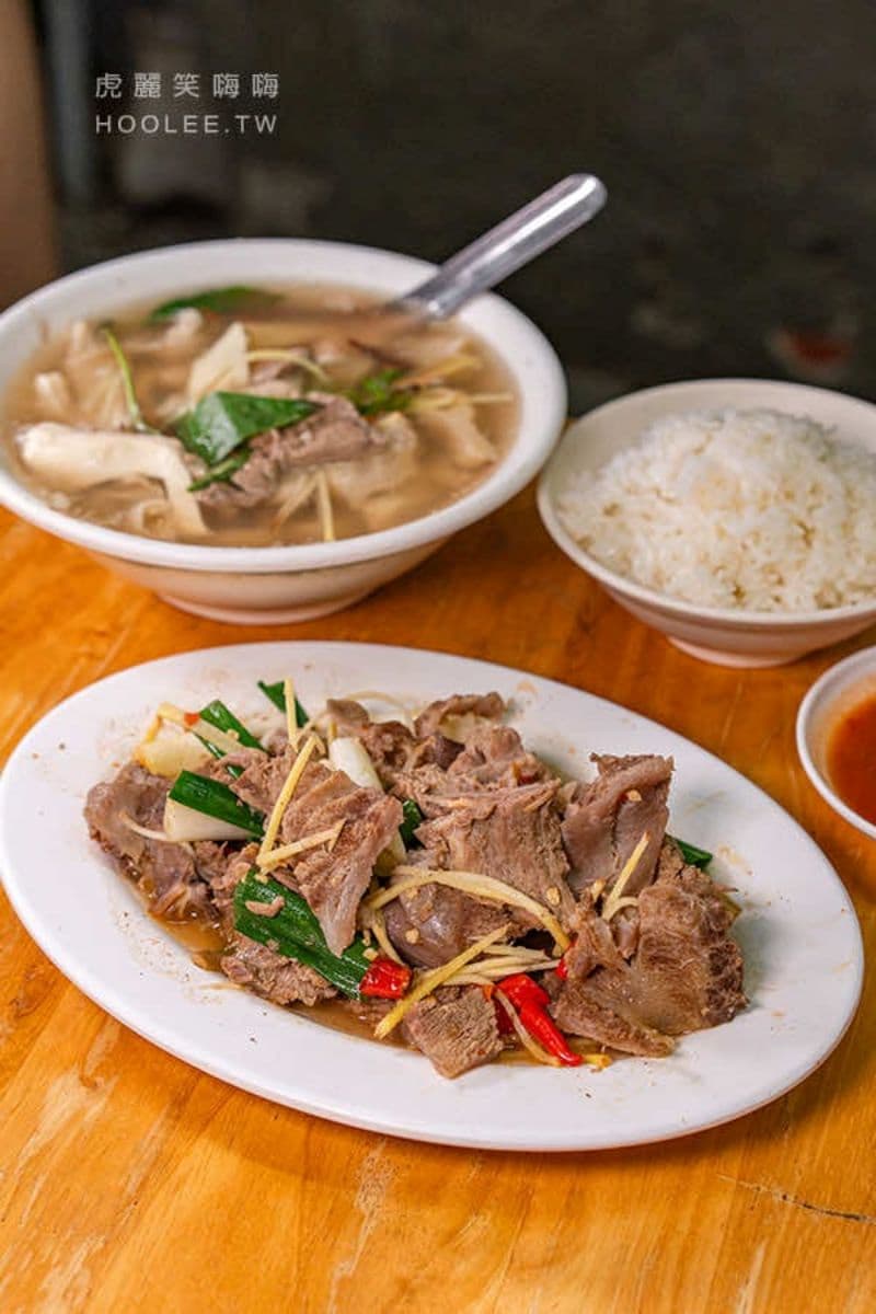 免費續湯喝到飽!高雄老店「滿料牛雜湯」只要80元,牛肉熱炒百元出頭超親民 免費續湯喝到飽!高雄老店「滿料牛雜湯」只要80元,牛肉熱炒百元出頭超親民