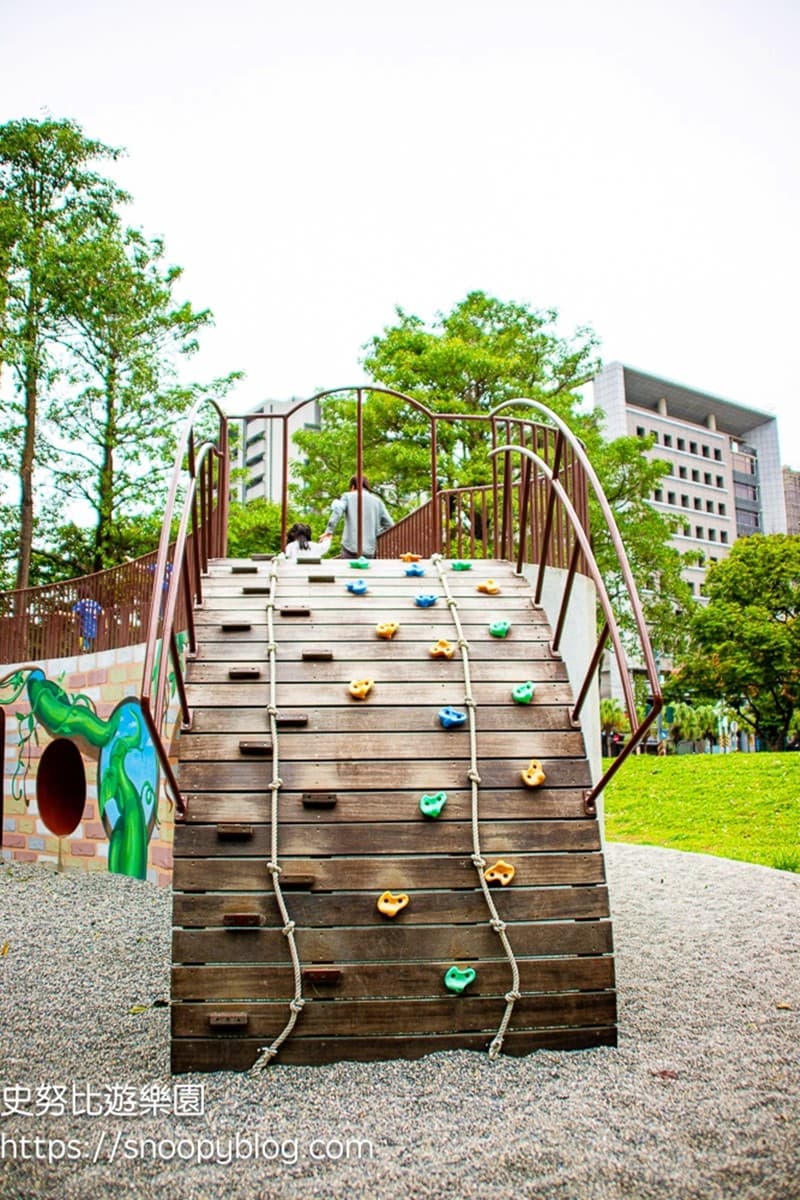 童話風「傑克與魔豆」主題公園在這!必玩3層旋轉溜滑梯,還有超Q彩繪牆 童話風「傑克與魔豆」主題公園在這!必玩3層旋轉溜滑梯,還有超Q彩繪牆