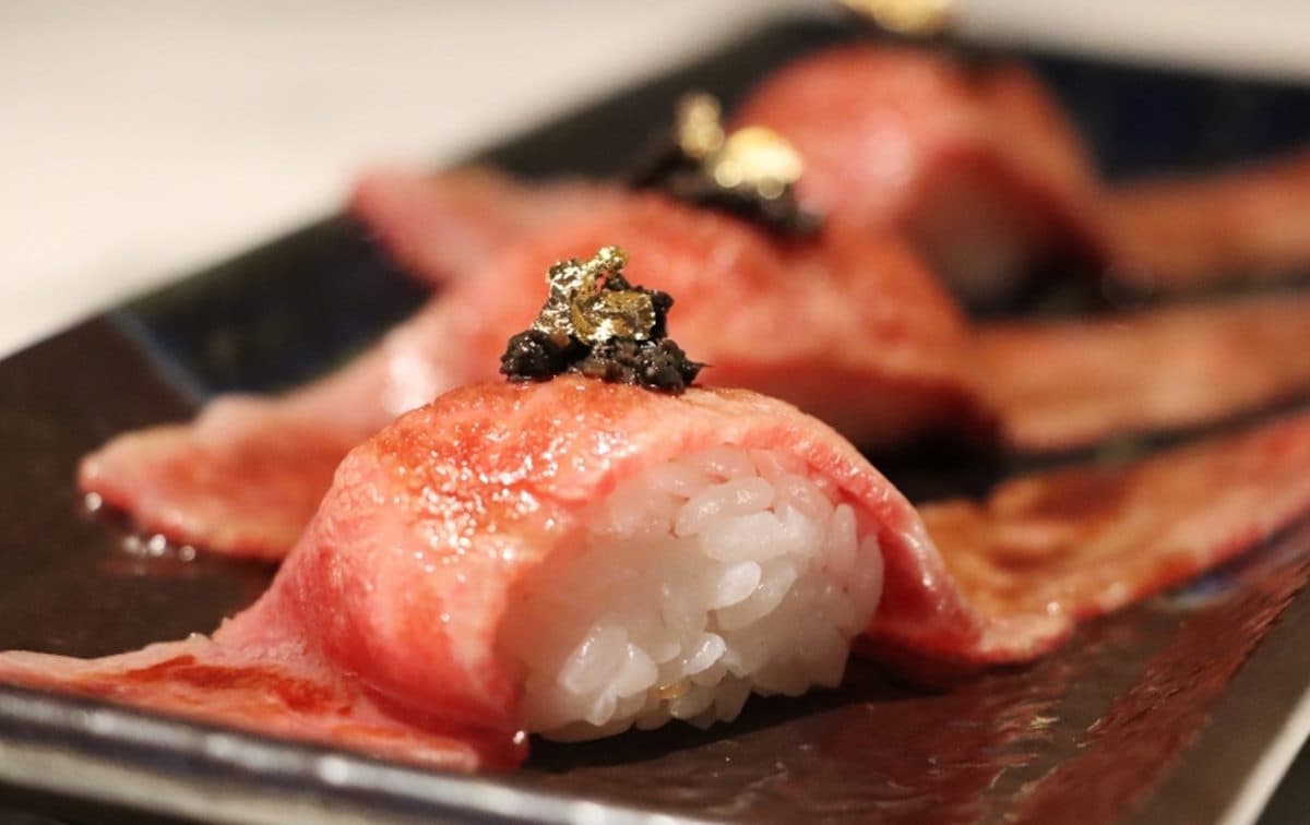 屋馬、老井買一送一!穿中華隊球衣爽嗑好料,韓式牛肉鍋+15款壽司買一送一 屋馬、老井買一送一!穿中華隊球衣爽嗑好料,韓式牛肉鍋+15款壽司買一送一