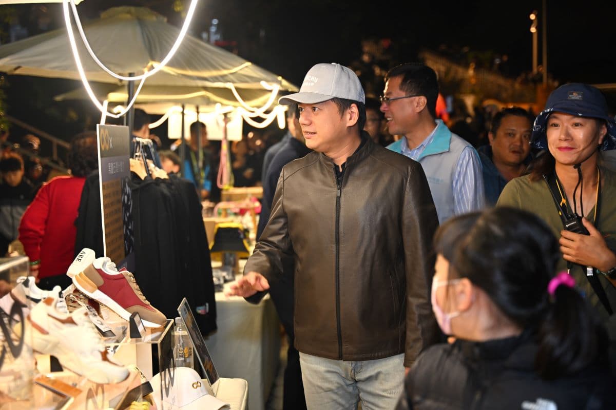 12月限定!新竹市「歡樂草湖.繽紛派對」熱烈進行中,300秒璀璨煙火秀點亮夜空 12月限定!新竹市「歡樂草湖.繽紛派對」熱烈進行中,300秒璀璨煙火秀點亮夜空