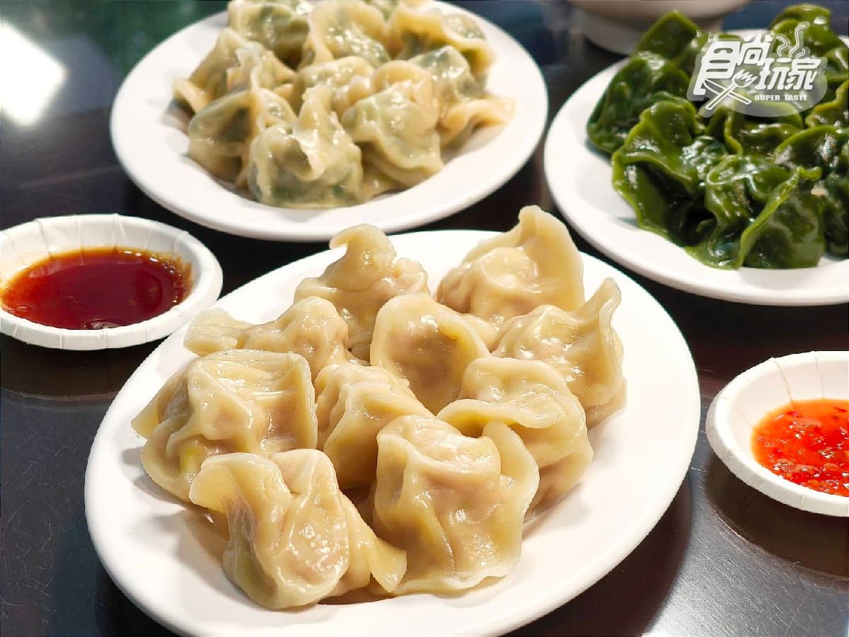 台北人氣最狂水餃店!海味爆棚「干貝水餃」、肥碩韭菜水餃,排到天荒地老也要吃(中獎公布) 台北人氣最狂水餃店!海味爆棚「干貝水餃」、肥碩韭菜水餃,排到天荒地老也要吃(中獎公布)