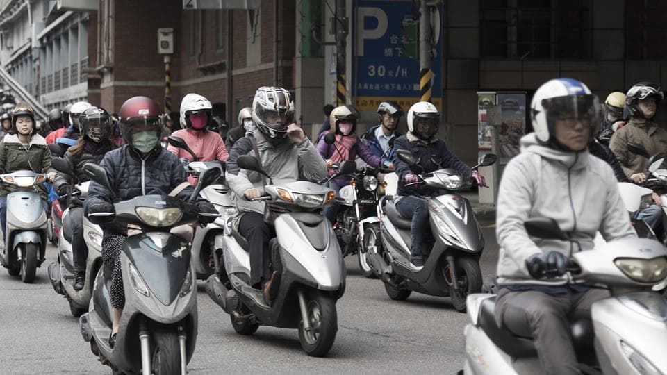 冬天騎車怎麼穿才不冷?過來人激推「1神物」超保暖,網友認證:完勝羽絨衣
