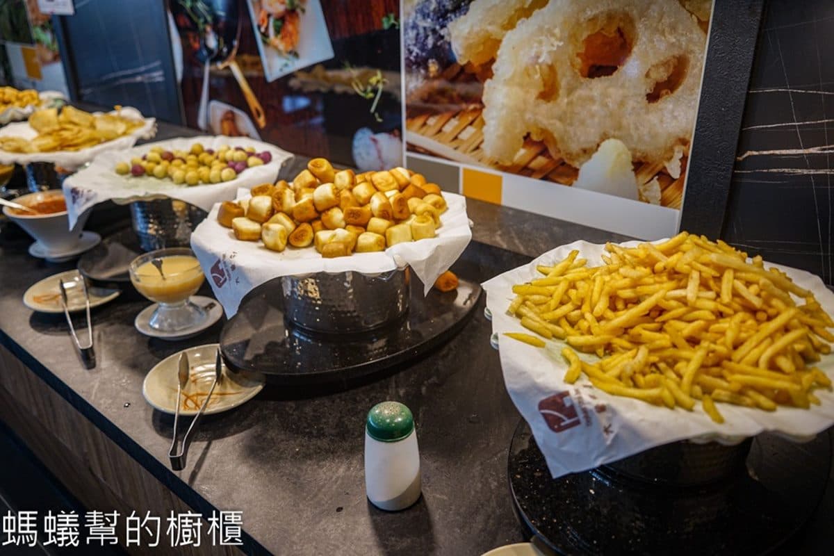 295元自助吧吃到飽!超低調「平價牛排」還能煮麵,壽司、關東煮、水果無限夾 295元自助吧吃到飽!超低調「平價牛排」還能煮麵,壽司、關東煮、水果無限夾