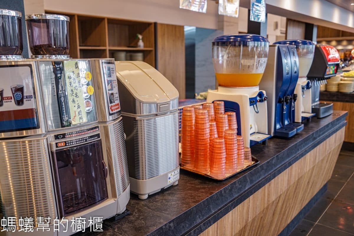 295元自助吧吃到飽!超低調「平價牛排」還能煮麵,壽司、關東煮、水果無限夾 295元自助吧吃到飽!超低調「平價牛排」還能煮麵,壽司、關東煮、水果無限夾