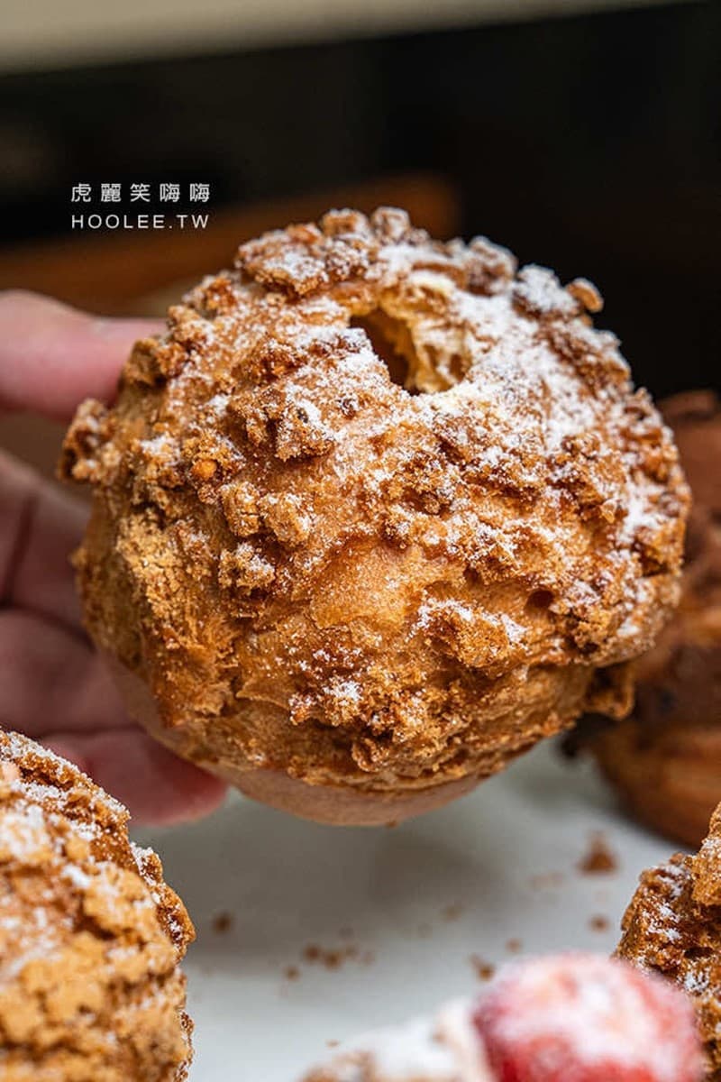 高雄最強「脆皮大泡芙」再升級!塞入整顆蛋香布丁太欠吃,草莓卡士達會爆漿 高雄最強「脆皮大泡芙」再升級!塞入整顆蛋香布丁太欠吃,草莓卡士達會爆漿