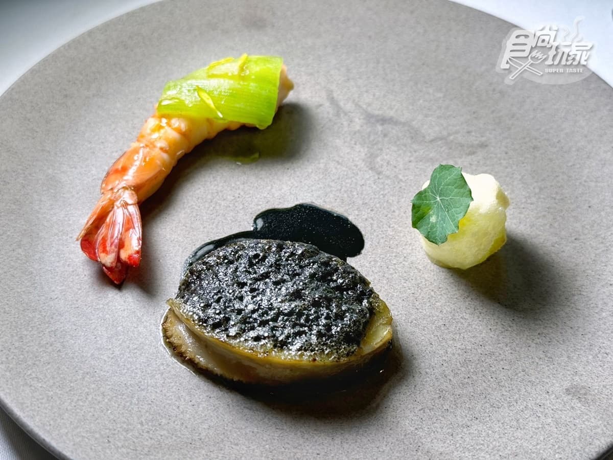 爽泡白磺泉、吃和牛套餐!開箱北投溫泉「湯泡飯」,度過奢華半日遊 爽泡白磺泉、吃和牛套餐!開箱北投溫泉「湯泡飯」,度過奢華半日遊
