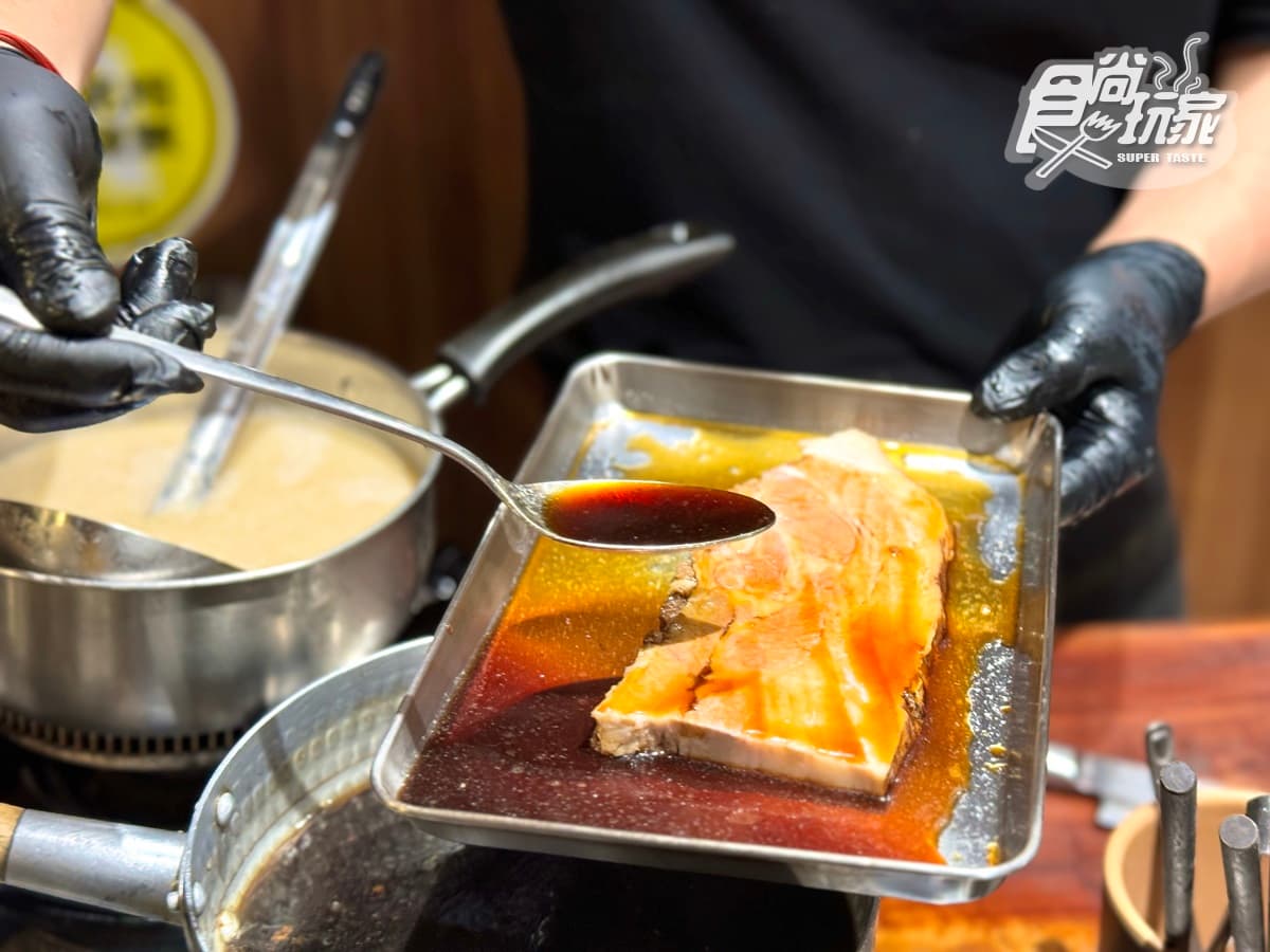 最低只要240元!高CP值「日式拉麵」爽嗑巨無霸叉燒,內用還能免費續麵 最低只要240元!高CP值「日式拉麵」爽嗑巨無霸叉燒,內用還能免費續麵