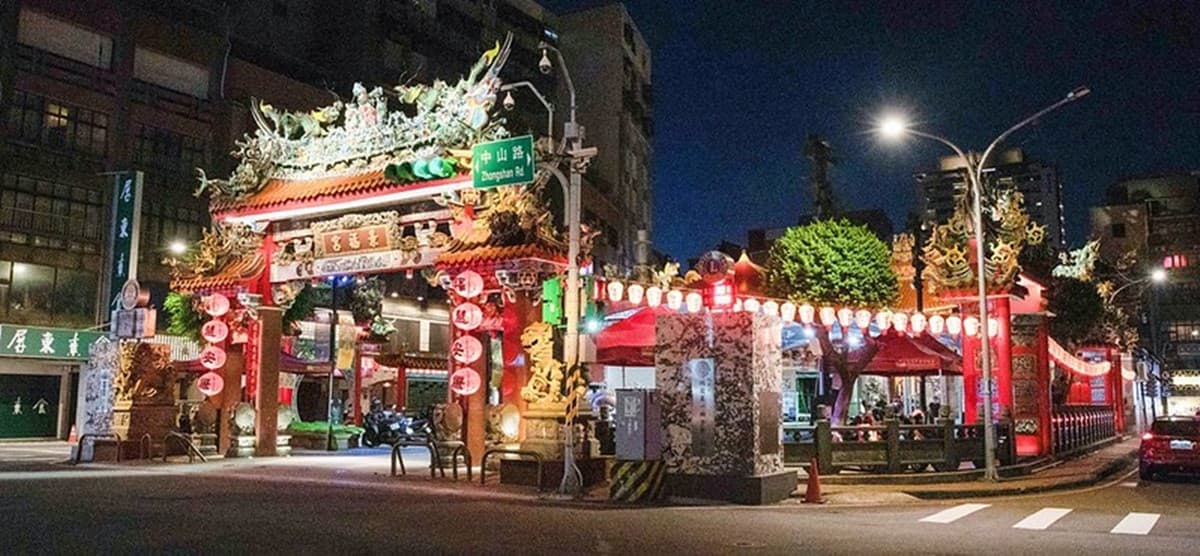 24小時都能吃!桃園廟口「老字號鴨肉」飄香50年,鴨腿沾獨門味噌醬太銷魂 24小時都能吃!桃園廟口「老字號鴨肉」飄香50年,鴨腿沾獨門味噌醬太銷魂