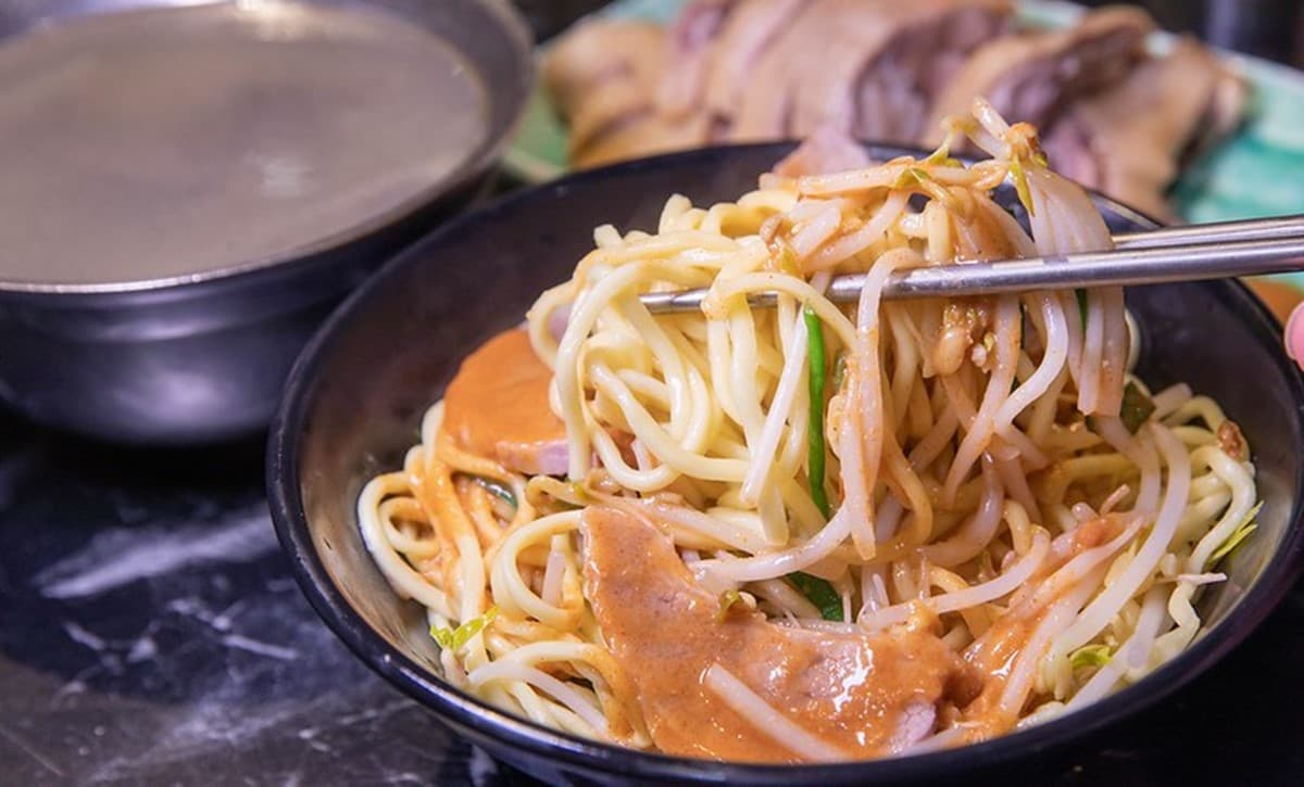 24小時都能吃!桃園廟口「老字號鴨肉」飄香50年,鴨腿沾獨門味噌醬太銷魂 24小時都能吃!桃園廟口「老字號鴨肉」飄香50年,鴨腿沾獨門味噌醬太銷魂