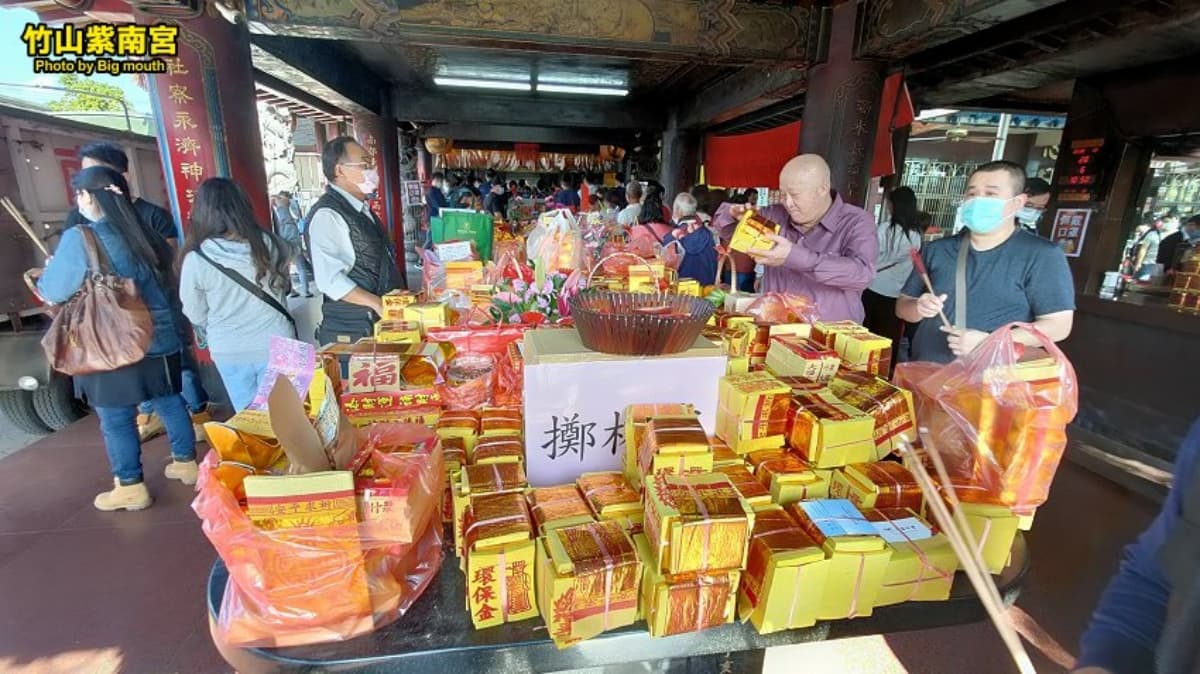 過年必拜百年古廟!「求錢母、發財金」方法一次看,開運金雞要這樣求 過年必拜百年古廟!「求錢母、發財金」方法一次看,開運金雞要這樣求