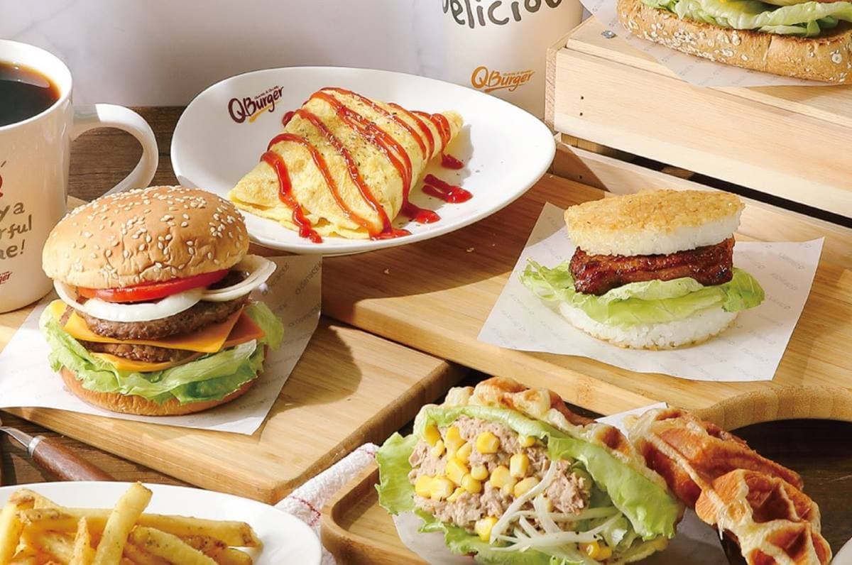 連6天買一送一快搶!Q Burger推2款「銅板早餐」50元,爽嗑鮪魚吐司、香雞堡 連6天買一送一快搶!Q Burger推2款「銅板早餐」50元,爽嗑鮪魚吐司、香雞堡