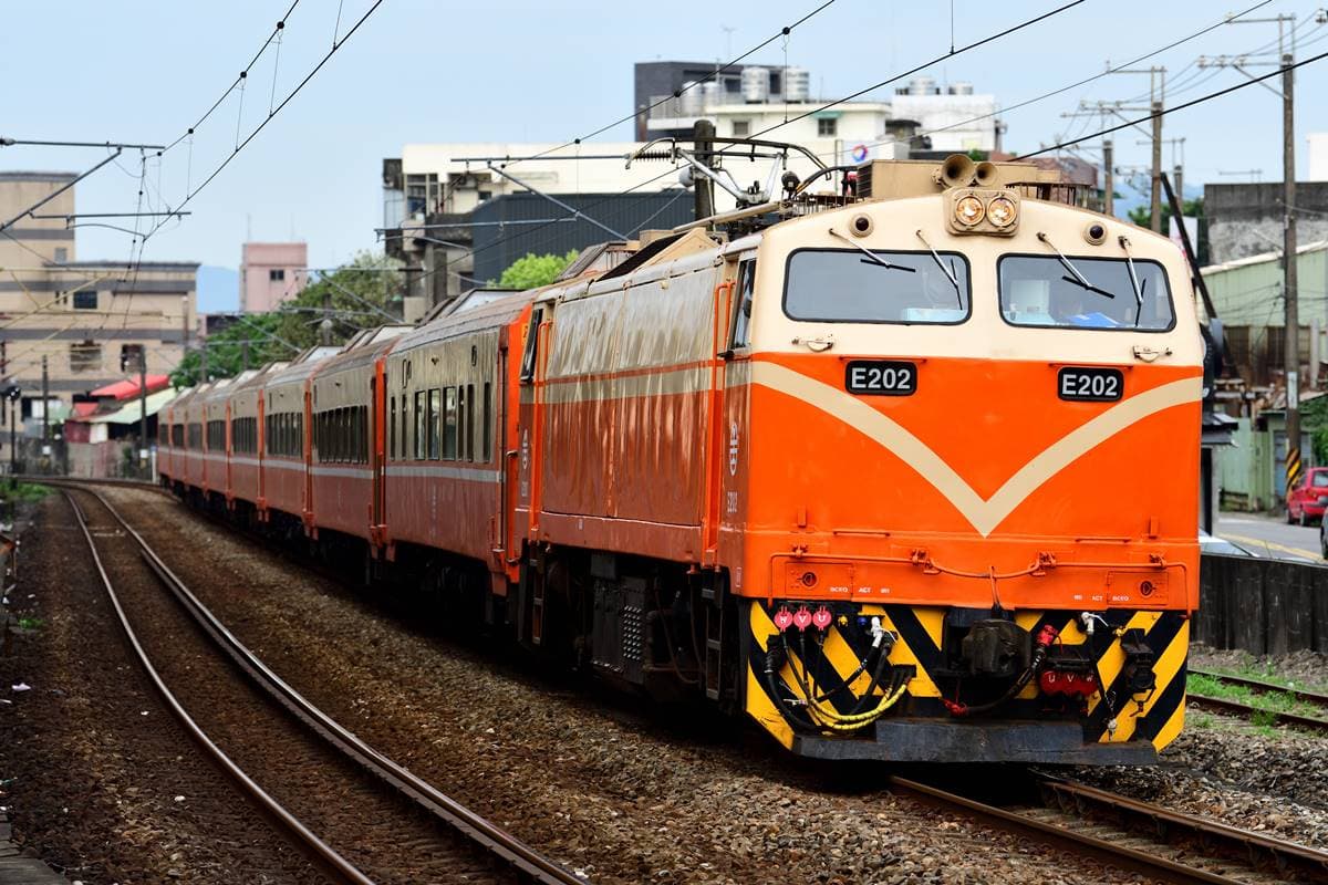 台鐵票價「這天起」正式調漲!北高來回漲300元,「這票種」短期可無限搭乘 台鐵票價「這天起」正式調漲!北高來回漲300元,「這票種」短期可無限搭乘