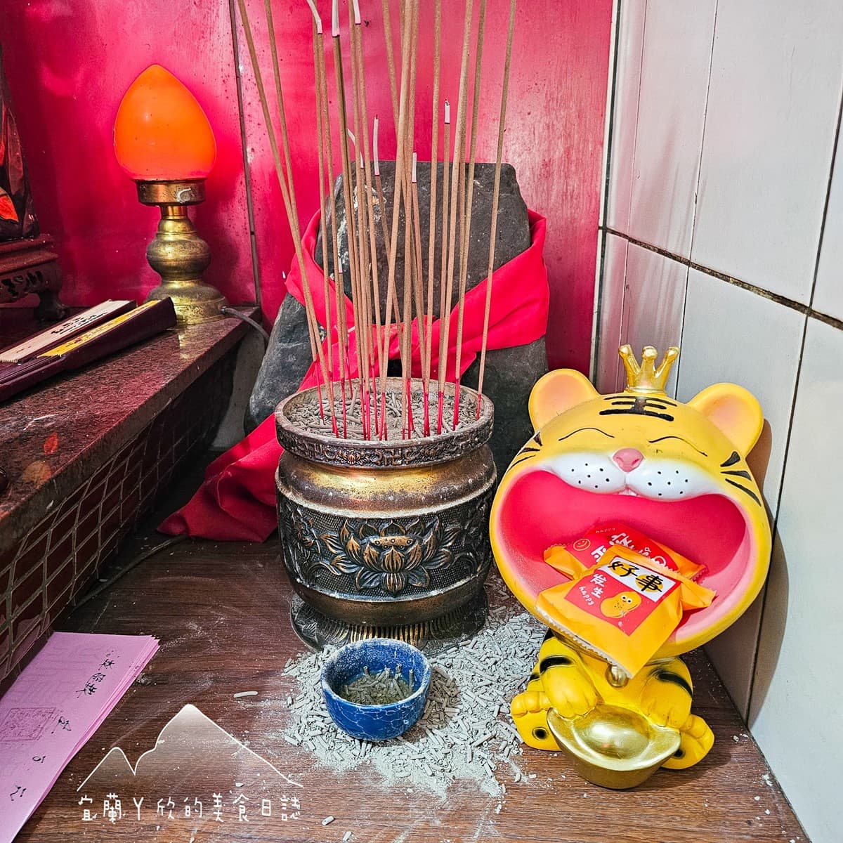宜蘭也有泡麵土地公!隱藏景點免費吃泡麵、看海景,全台泡麵土地公一次看 宜蘭也有泡麵土地公!隱藏景點免費吃泡麵、看海景,全台泡麵土地公一次看