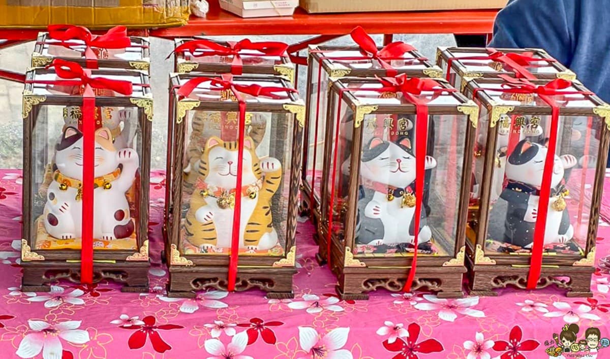 全台唯一「招財貓土地公」!2公尺巨型貓頭萌翻,招財福貓、御守通通帶回家 全台唯一「招財貓土地公」!2公尺巨型貓頭萌翻,招財福貓、御守通通帶回家