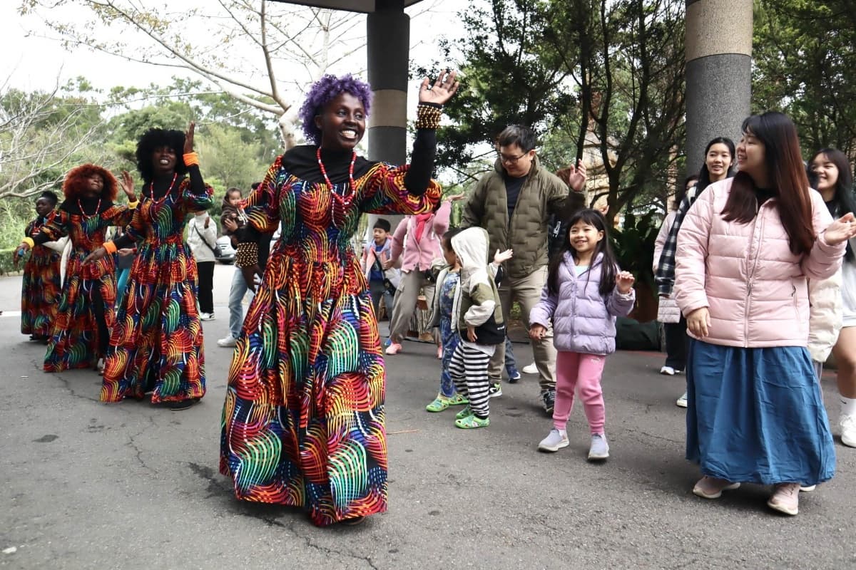 現賺4400元!全台唯一「動物園飯店」限時優惠,升等樓中樓房再送300元抵用券 現賺4400元!全台唯一「動物園飯店」限時優惠,升等樓中樓房再送300元抵用券