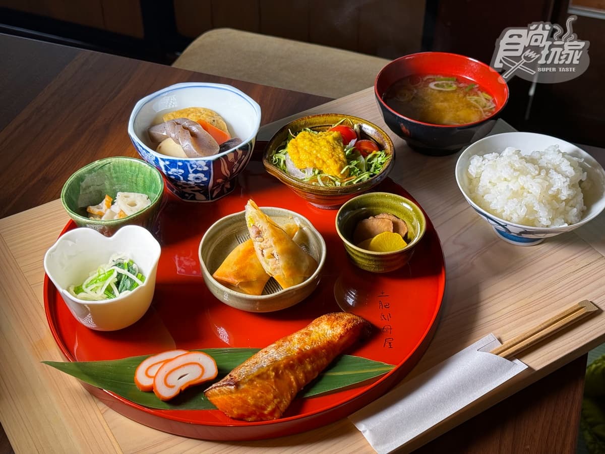 富山縣美食輕旅行2天1夜攻略!海鮮市場爽嗑紅雪蟹、小威尼斯漫步拍美照(中獎公布) 富山縣美食輕旅行2天1夜攻略!海鮮市場爽嗑紅雪蟹、小威尼斯漫步拍美照(中獎公布)