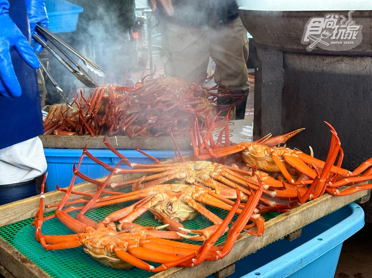 富山縣美食輕旅行2天1夜攻略!海鮮市場爽嗑紅雪蟹、小威尼斯漫步拍美照(中獎公布) 富山縣美食輕旅行2天1夜攻略!海鮮市場爽嗑紅雪蟹、小威尼斯漫步拍美照(中獎公布)