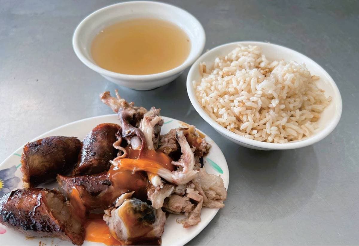 全台只有「這裡」吃得到!不是罵人的「豬頭飯」,傳承四代老店在地人吃到大 全台只有「這裡」吃得到!不是罵人的「豬頭飯」,傳承四代老店在地人吃到大
