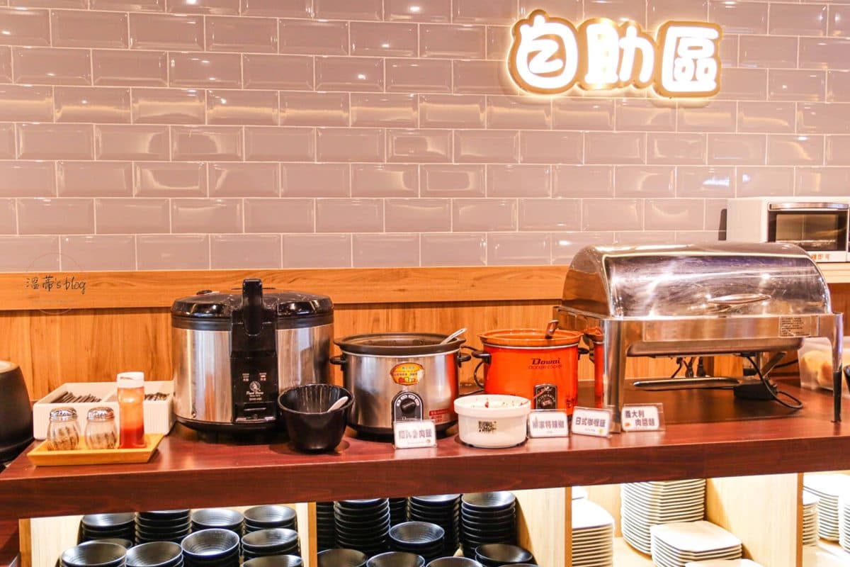 280元排餐+自助吧吃到飽!4.9星「高CP值牛排店」,咖哩飯、濃湯、水果無限夾 280元排餐+自助吧吃到飽!4.9星「高CP值牛排店」,咖哩飯、濃湯、水果無限夾