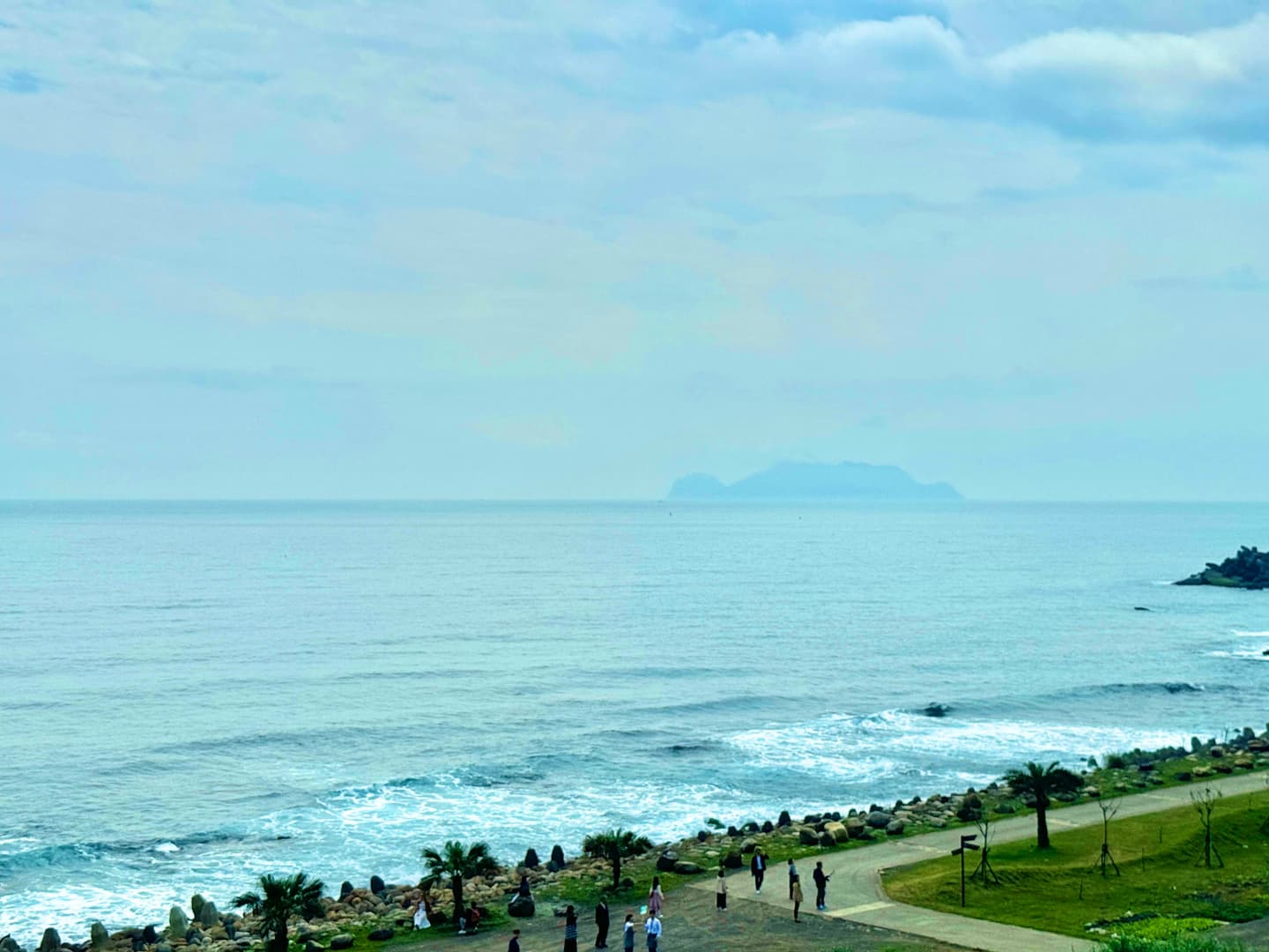 台灣首輛甜點觀光列車!「海風號」夏季路線開跑,享無敵海景、米其林級美食 台灣首輛甜點觀光列車!「海風號」夏季路線開跑,享無敵海景、米其林級美食
