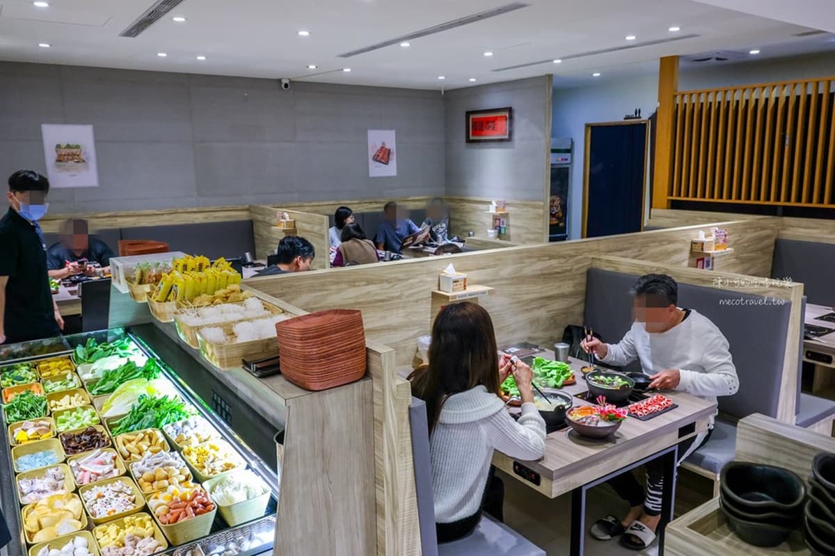 299元起暢吃!超狂「石頭火鍋吃到飽」爽嗑30款鍋料、咖哩飯,必點泡澡牛奶熊 299元起暢吃!超狂「石頭火鍋吃到飽」爽嗑30款鍋料、咖哩飯,必點泡澡牛奶熊