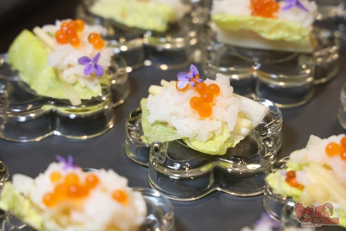 台南最強「蔬食Buffet吃到飽」!百道中西式菜色任夾,炙燒生魚片壽司超擬真 台南最強「蔬食Buffet吃到飽」!百道中西式菜色任夾,炙燒生魚片壽司超擬真