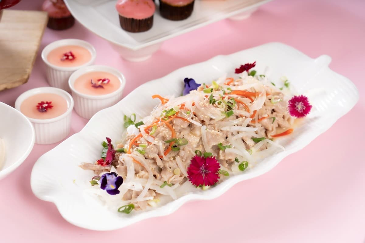 吃到飽第2人半價!高雄樂園飯店「櫻花美食饗宴」,晚餐每人只要578元起 吃到飽第2人半價!高雄樂園飯店「櫻花美食饗宴」,晚餐每人只要578元起