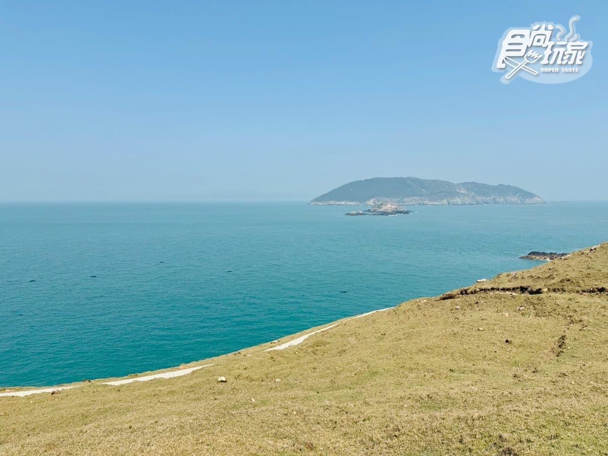 50元零距離餵小鹿!大坵島「台版小奈良」200隻梅花鹿,還能順遊「龍貓隧道」 50元零距離餵小鹿!大坵島「台版小奈良」200隻梅花鹿,還能順遊「龍貓隧道」
