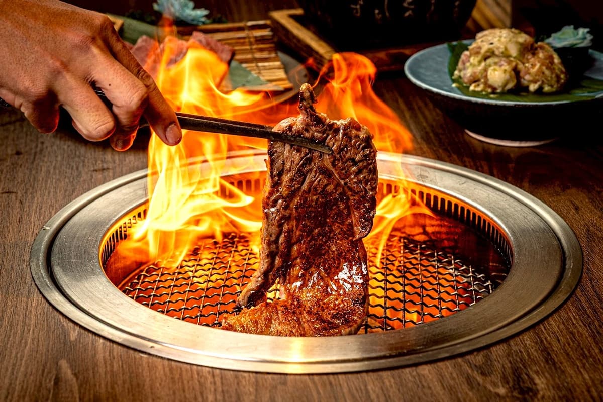 日本A5和牛買一送一!台中燒肉名店「山鯨燒肉」4.7星好評,還有免費和服體驗 日本A5和牛買一送一!台中燒肉名店「山鯨燒肉」4.7星好評,還有免費和服體驗
