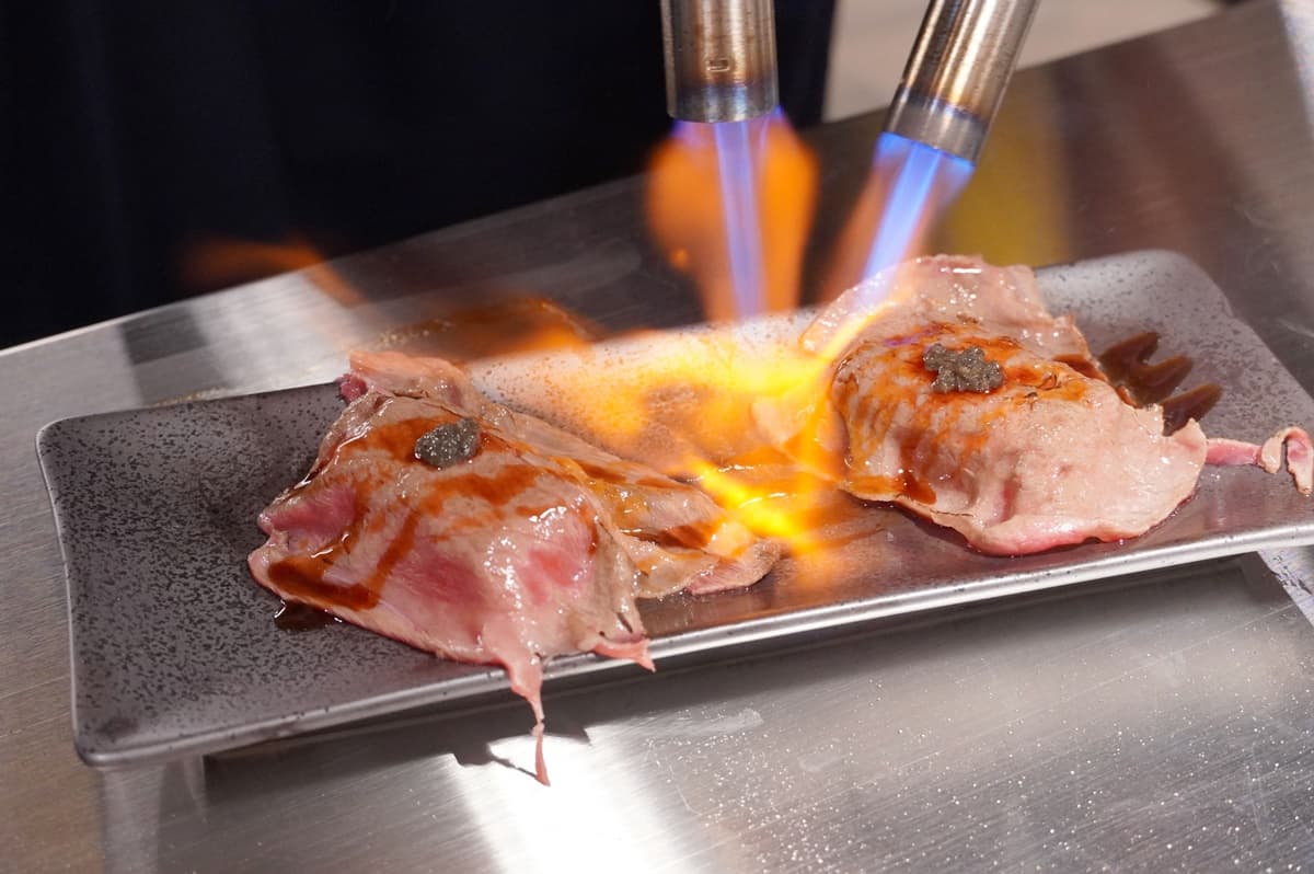 449元起火鍋吃到飽!超過70款肉品海鮮+自助吧暢吃,加碼半價嗑和牛、炙燒壽司 449元起火鍋吃到飽!超過70款肉品海鮮+自助吧暢吃,加碼半價嗑和牛、炙燒壽司