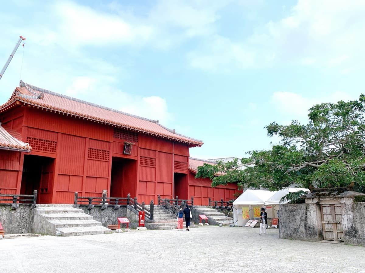 2025沖繩旅遊攻略!10大美食+景點推薦:7公分厚玉子燒、苦瓜漢堡、超Q獅薩 2025沖繩旅遊攻略!10大美食+景點推薦:7公分厚玉子燒、苦瓜漢堡、超Q獅薩