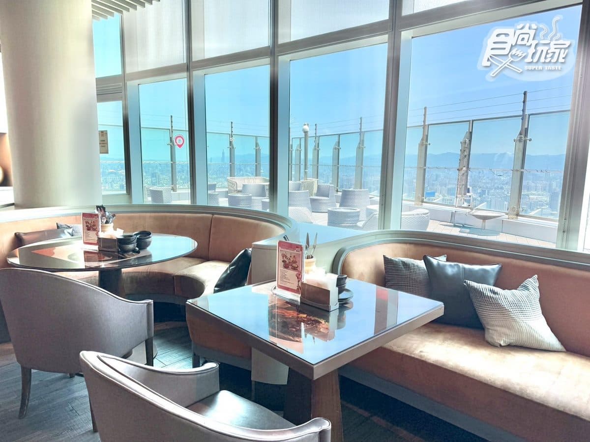 300元開吃港味套餐!高CP值49樓「無敵景觀茶餐廳」,200坪空中花園超好拍 300元開吃港味套餐!高CP值49樓「無敵景觀茶餐廳」,200坪空中花園超好拍