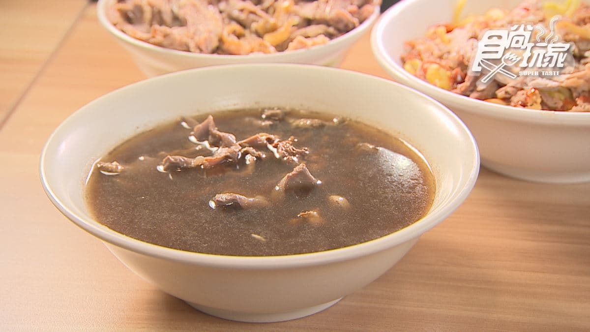 台中沙鹿美食推薦11間!10元銅板價小吃、百年老店肉圓、浮誇鮭魚丼 台中沙鹿美食推薦11間!10元銅板價小吃、百年老店肉圓、浮誇鮭魚丼